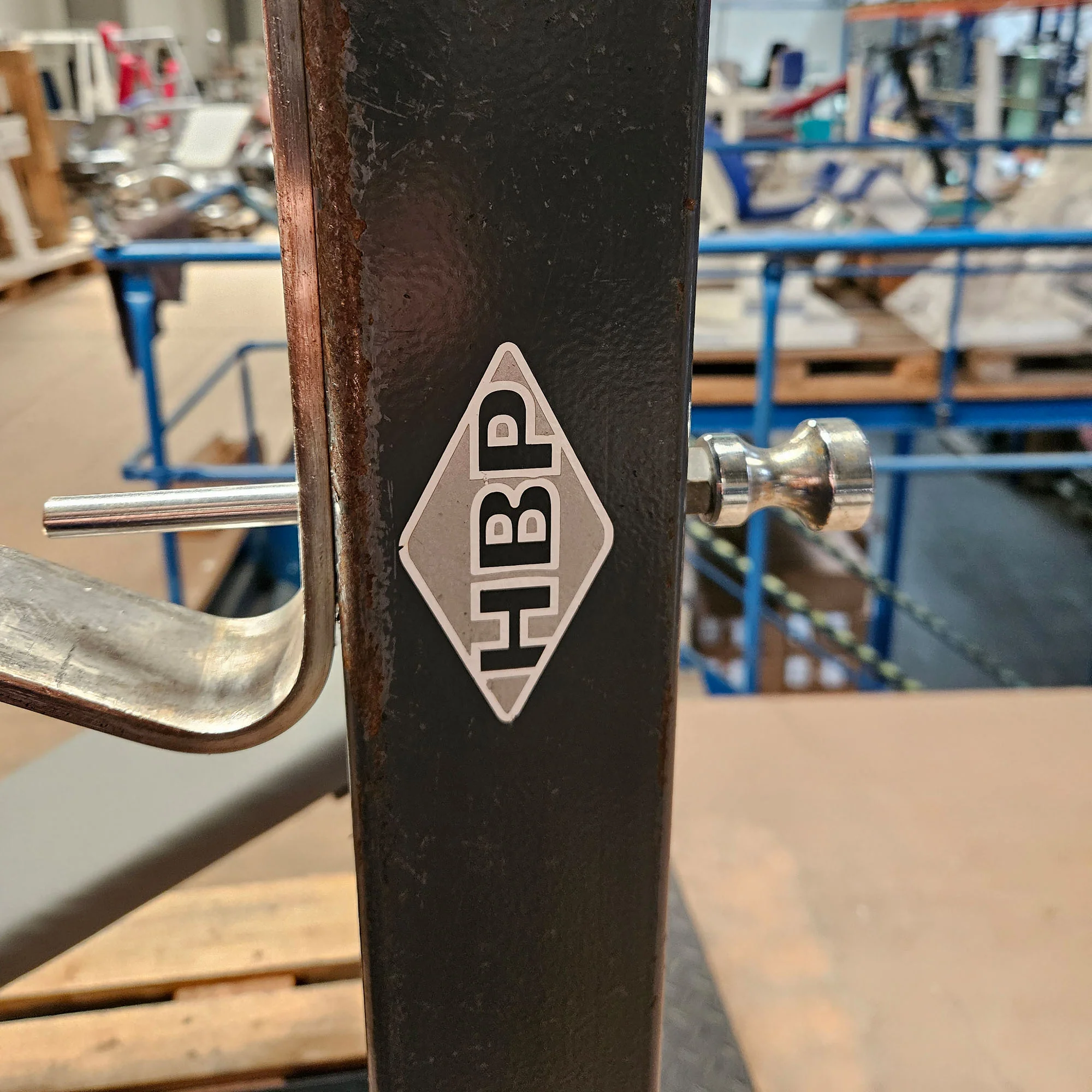 HBP Olympia Schrägdrückerbank, Olympic Incline Bench, Drückbank Schräg mit Ablagen für Bankdrücken, Rahmebfarbe Anthrazit, gebraucht mit Gebrauchsspuren - Image 6