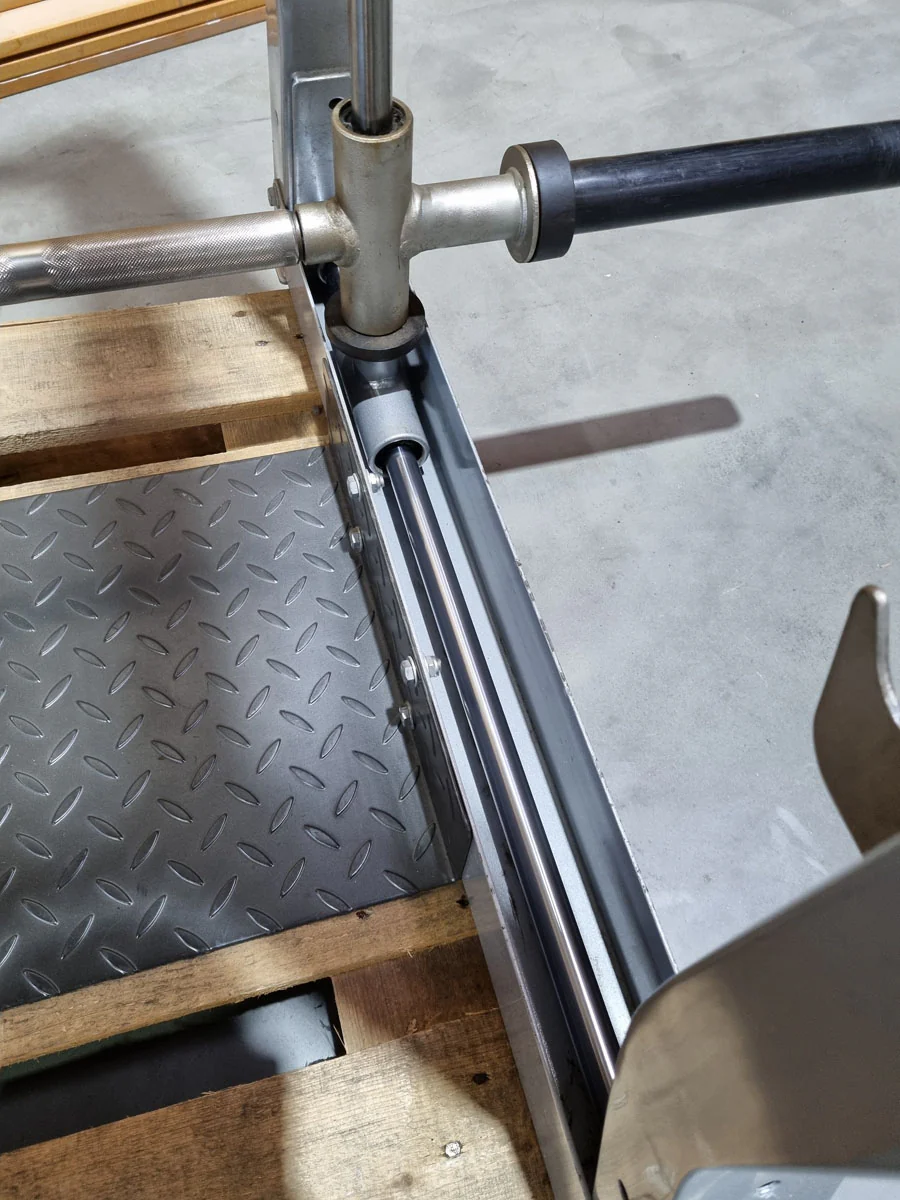 Hoist PTS 3D Multipresse mit Kabelzug Crossover, Max Rack Smith Machine with Cable Crossover, Dual Adjustable Pulley DAP, Rahmenfarbe Silber, gebrauchter - überholter Zustand - Image 10