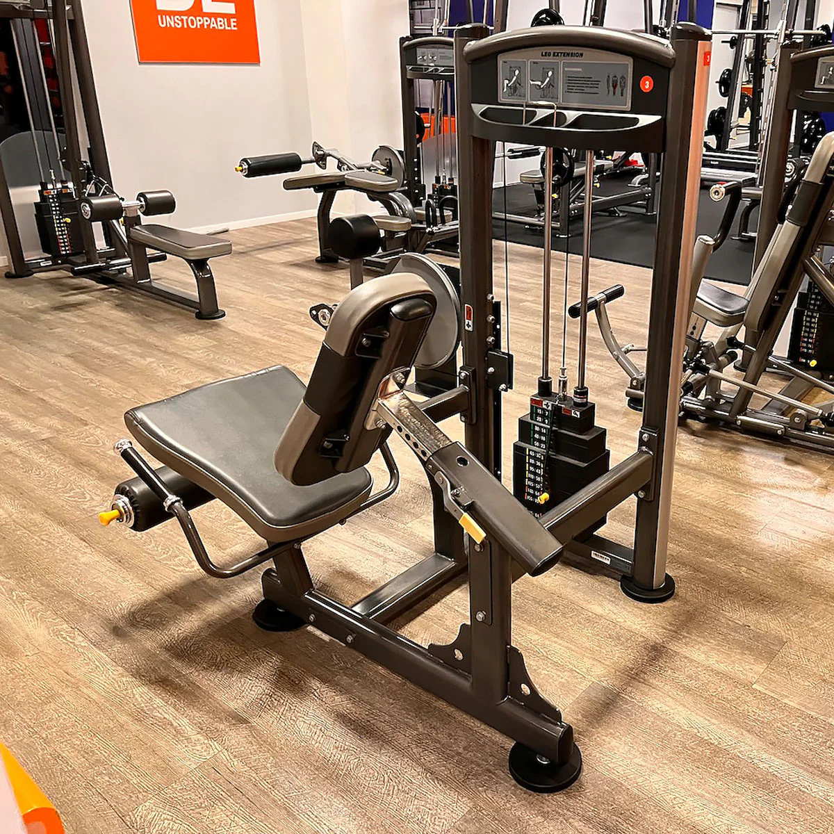 Impulse Fitness Beinstrecker, Leg Extension, Rahmenfarbe Grau-Anthrazit, gebraucht - überholter Zustand - Image 2