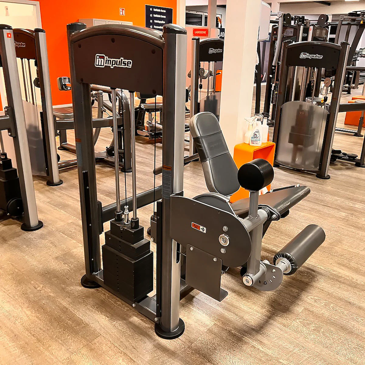 Impulse Fitness Beinstrecker, Leg Extension, Rahmenfarbe Grau-Anthrazit, gebraucht - überholter Zustand - Image 3