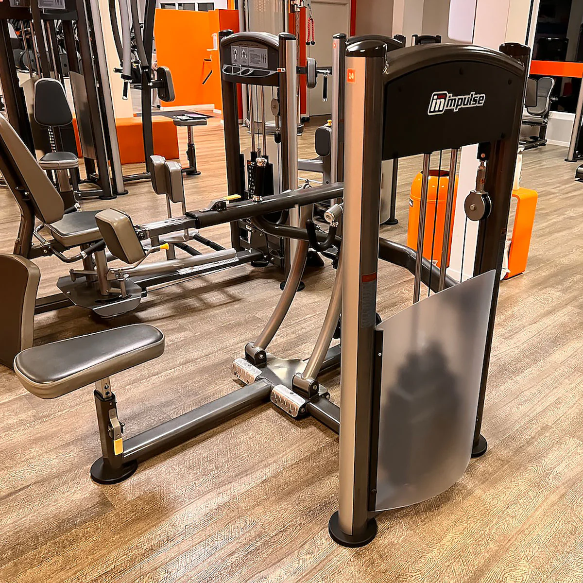 Impulse Fitness Rudern mit Bruststütze, Row, Lat-Rudern, Rahmenfarbe Grau-Anthrazit, gebraucht - überholter Zustand - Image 3
