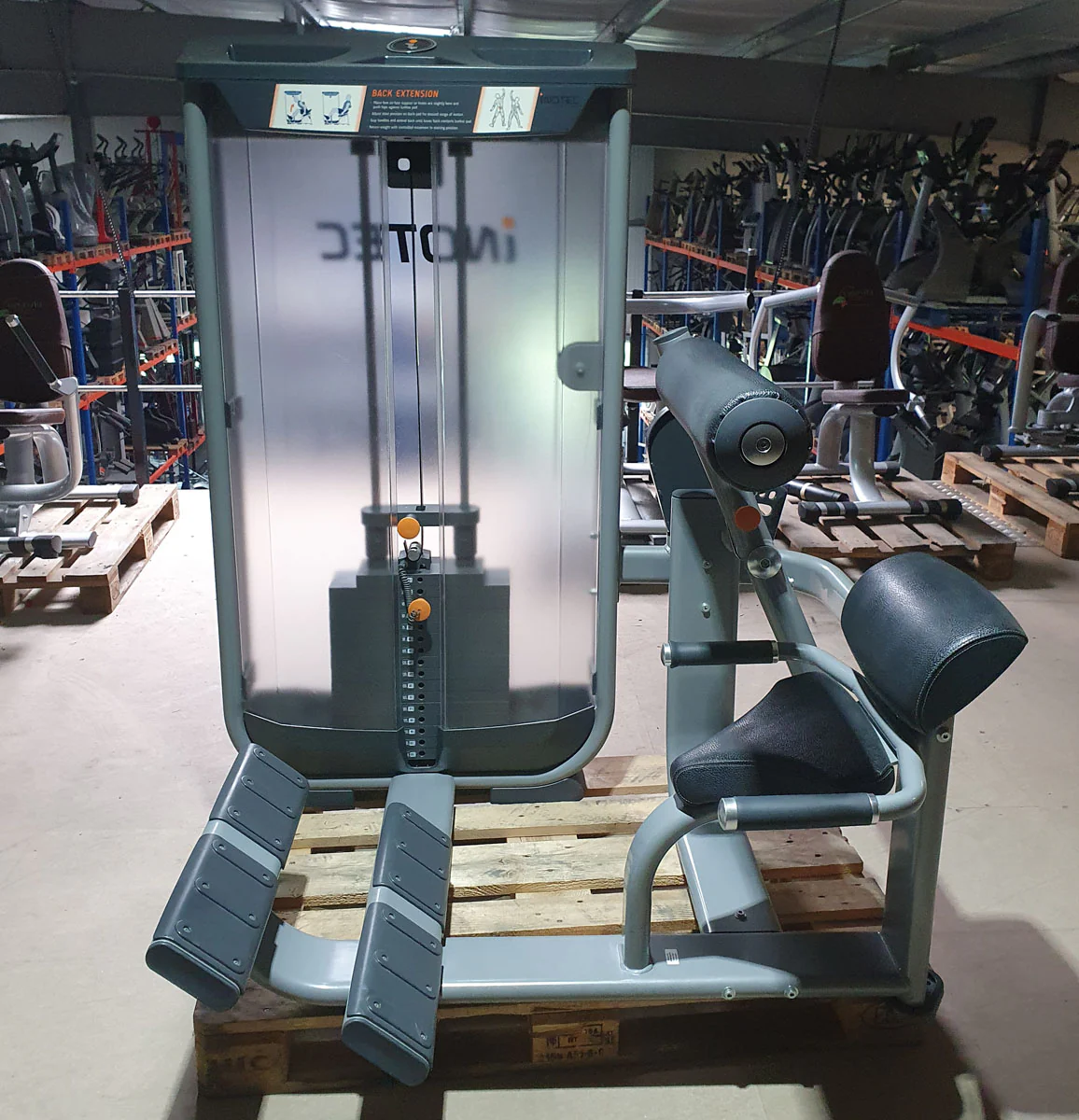 Inotec Rückenstreckermaschine, Hyperextension, Back Extension, Rahmenfarbe Silber, Polsterfarbe Schwarz, gebraucht - überholter Zustand - Image 2