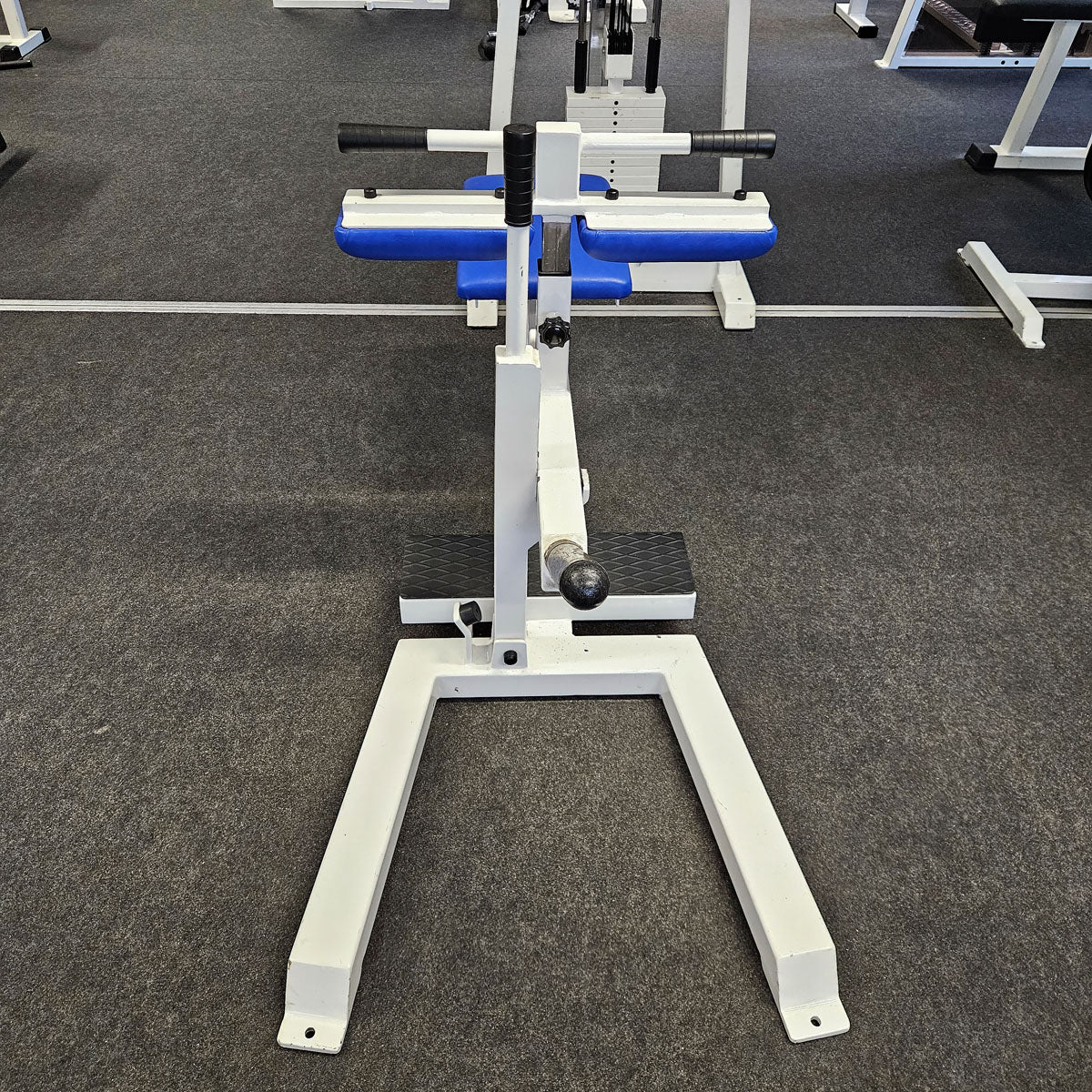 Jimsa Wadenmaschine Plate loaded 50mm, Seated Calf Raise, Rahmenfarbe Weiß, gebraucht und geprüft mit kleinen Gebrauchsspuren - Image 6