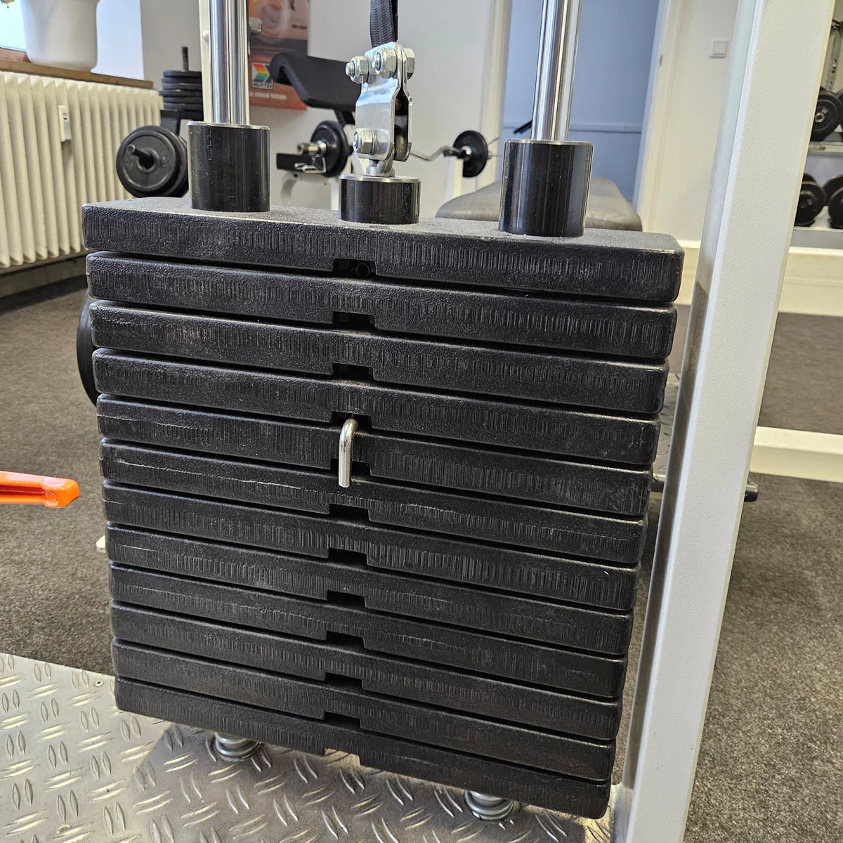 Joschko Pomaschine, Gluteusmaschine stehend, verstellbar, Glute, Rahmenfarbe Weiß, gebraucht - geprüfter Zustand mit kleinen Gebrauchsspuren - Image 7