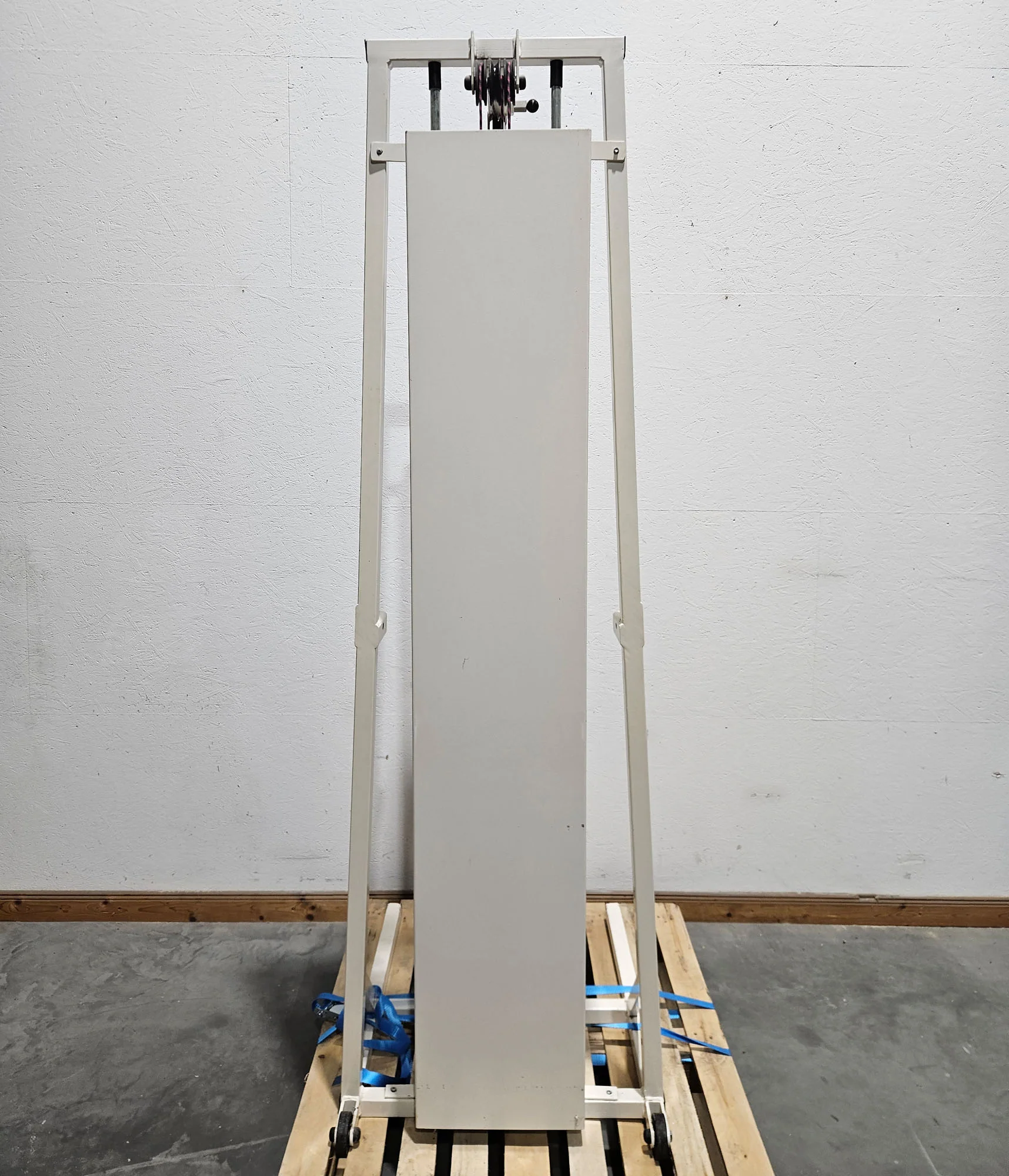 Kabelzug höhenverstellbar, zwei Auszüge, Seilzug, Zugapparat, Hersteller unbekannt, Rahmenfarbe Weiß, Oldschool Bodybuilding, gebraucht - mit Gebrauchsspuren - Image 3