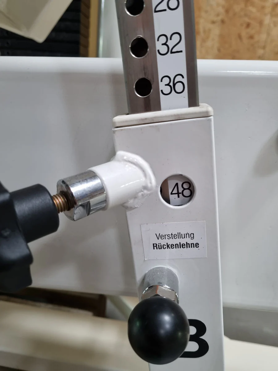 Kaphingst Funktionsstemme, verstellbare Beinpresse, mit Kippkreisel, MPG, Rahmenfarbe Weiß, Polsterfarbe Blau, gebraucht - überholter Zustand - Image 14
