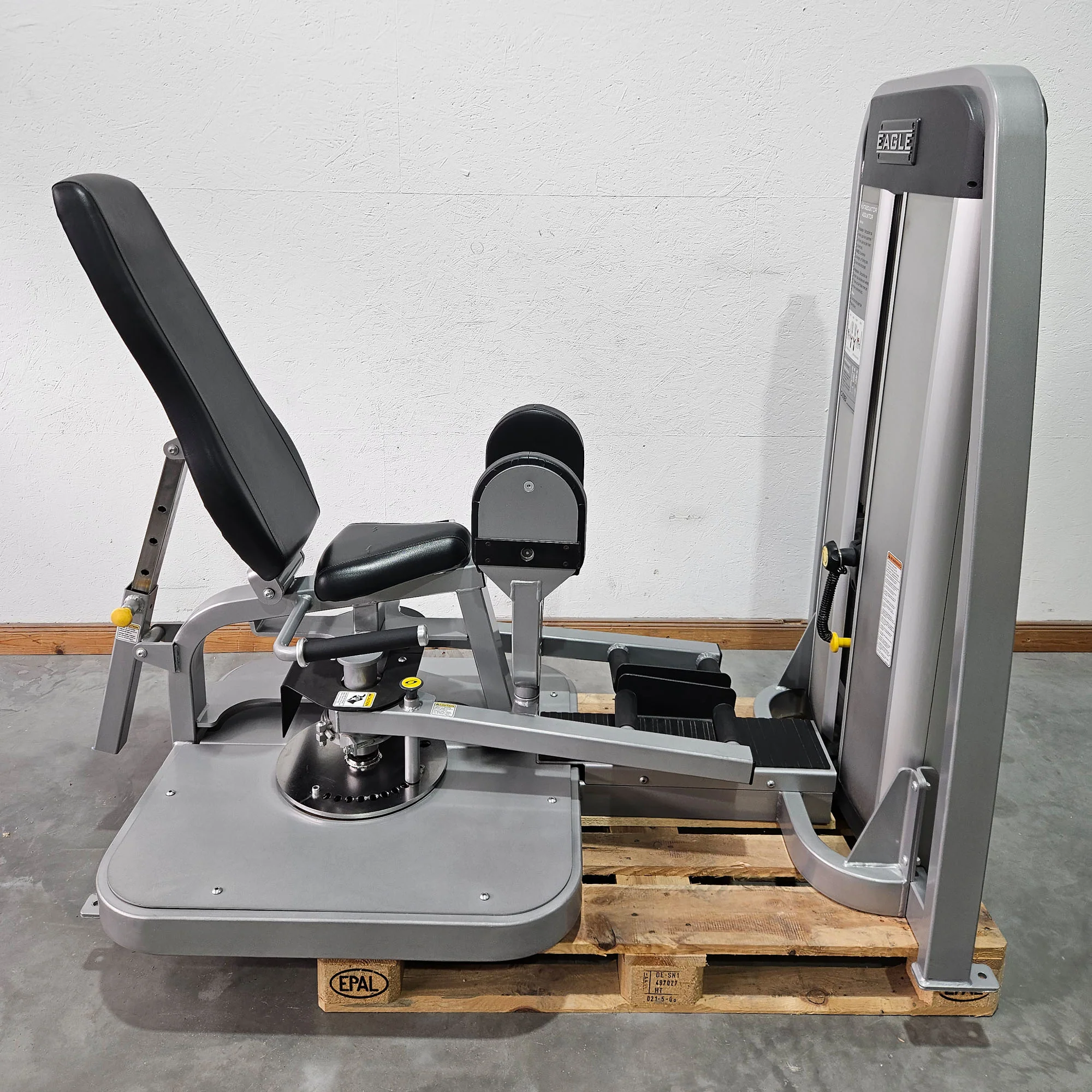 Cybex Eagle Abduktoren und Adduktoren Kombimaschine 2 in 1 - Hip Abduction and Hip Adduction, Rahmenfarbe Silber, Polsterfarbe Schwarz, gebraucht - überholter Zustand - Image 4