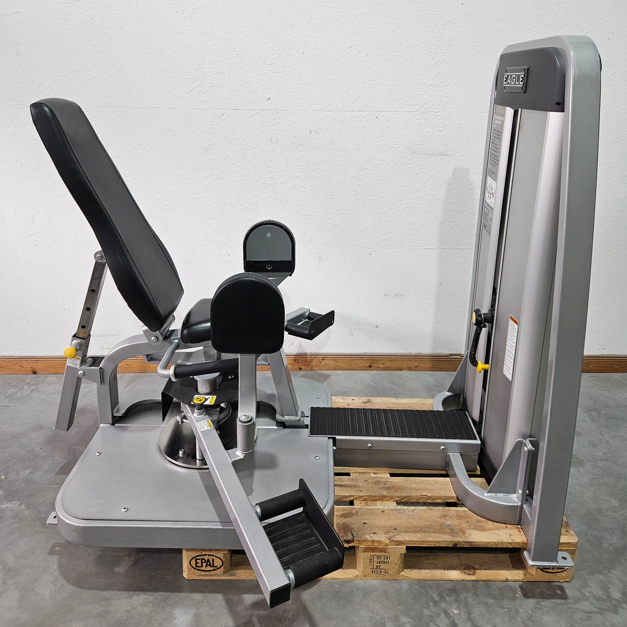 Cybex Eagle Abduktoren und Adduktoren Kombimaschine 2 in 1 - Hip Abduction and Hip Adduction, Rahmenfarbe Silber, Polsterfarbe Schwarz, gebraucht - überholter Zustand - Image 5