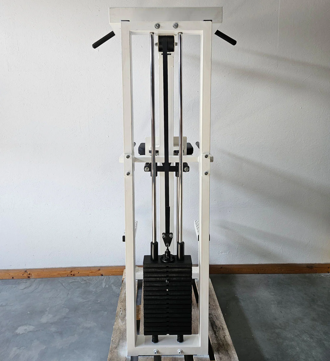 L+K Dip-Klimmzugmaschine mit Gewichtsunterstützung, Dip-Chin, Oldschool, Rahmen Weiß, gebraucht mit Gebrauchsspuren - Image 3