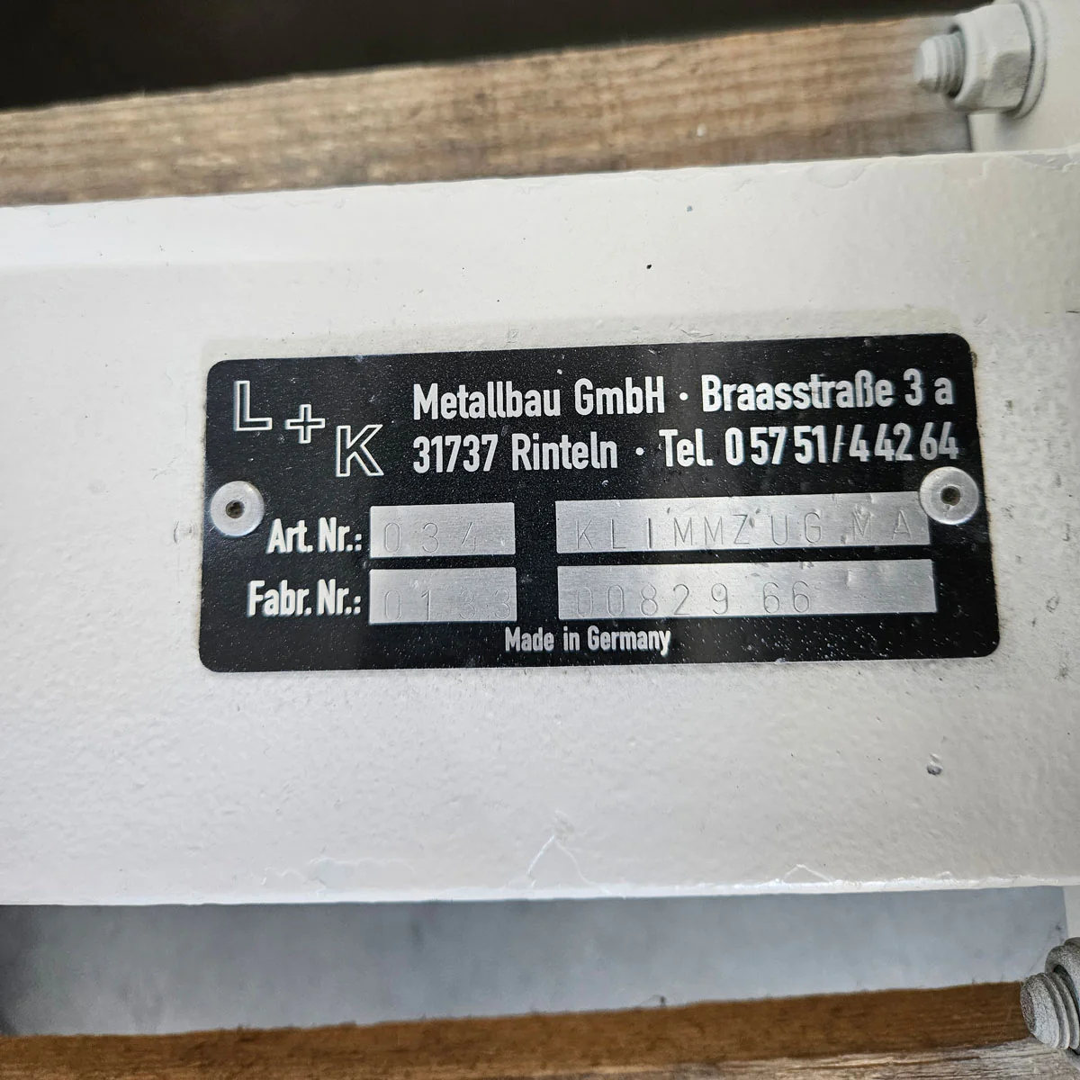 L+K Dip-Klimmzugmaschine mit Gewichtsunterstützung, Dip-Chin, Oldschool, Rahmen Weiß, gebraucht mit Gebrauchsspuren - Image 6