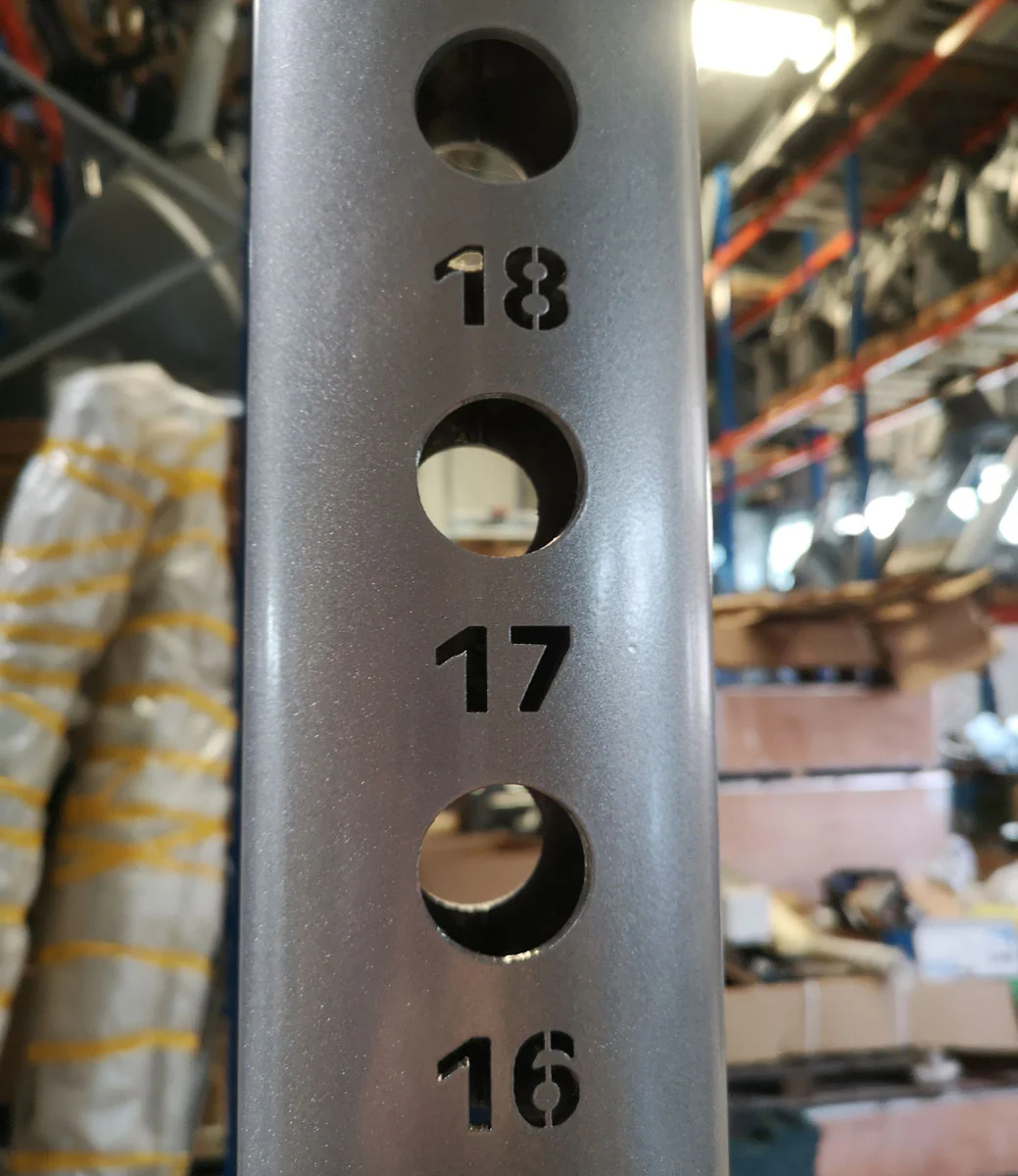 L+K E-Line Power Rack, Silber, Neuwertiges Ausstellungsstück - Sonderpreis - Image 3