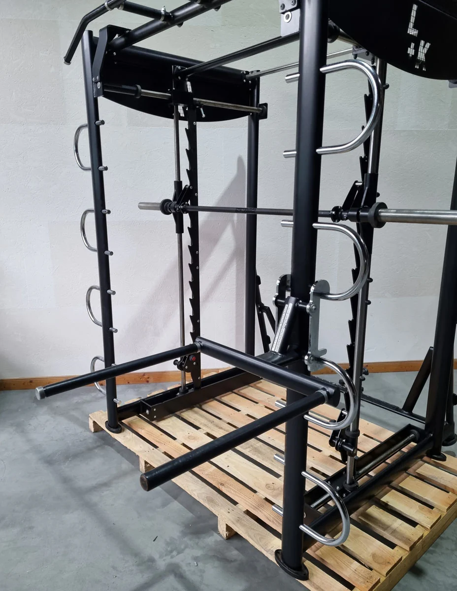 L+K Multi-Rack 272E, 3D Multipresse Rack, Smith Machine, Dips und Klimmzug Möglichkeiten, Rahmenfarbe Schwarz, gebraucht - überholter Zustand - Image 6