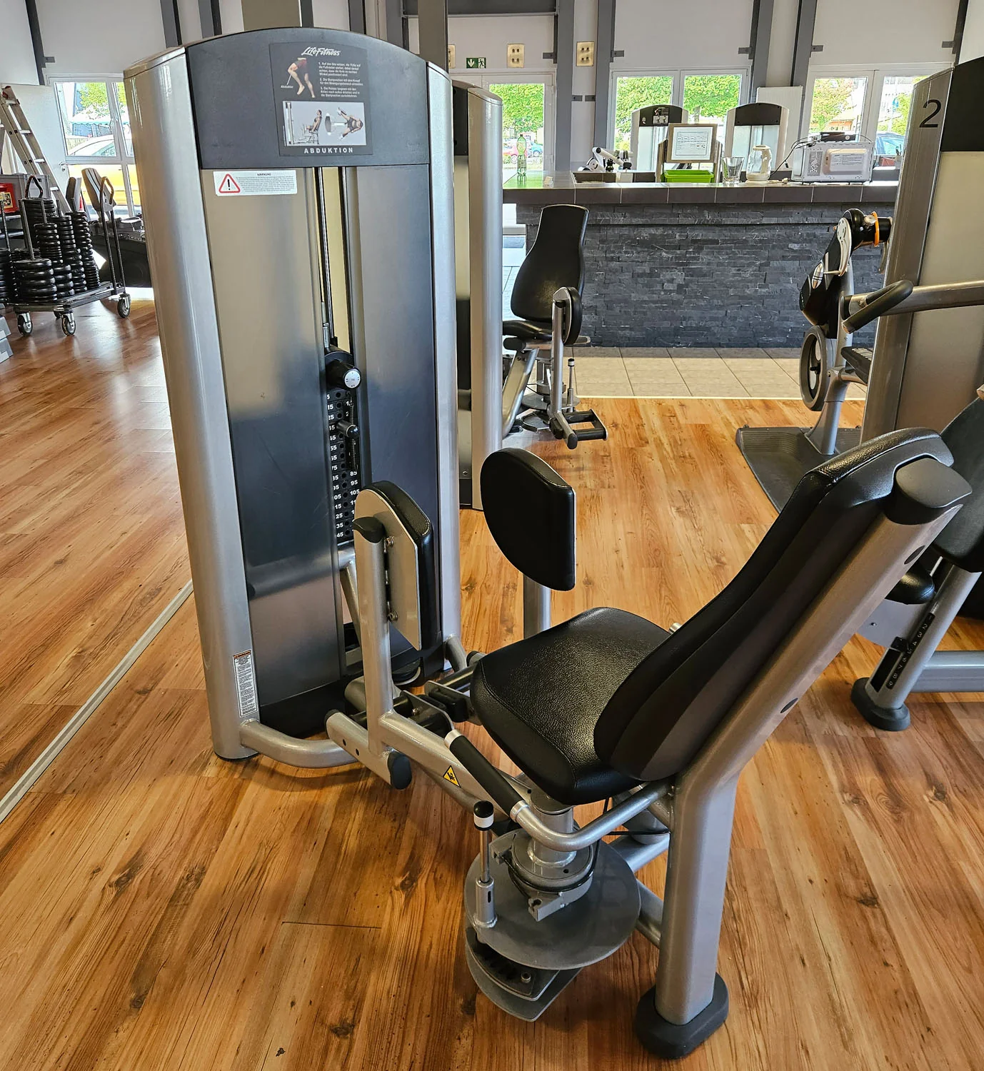 Life Fitness 2er Set = Abduktoren und Adduktorenmaschine, Hip Abduction und Hip Adduction Set, Signature Series, Rahmenfarbe Silber, gebraucht - überholter Zustand - Image 12