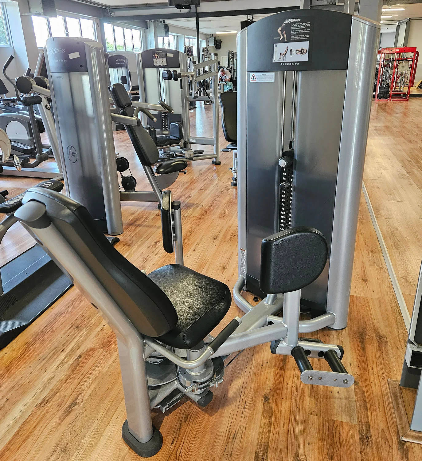 Life Fitness 2er Set = Abduktoren und Adduktorenmaschine, Hip Abduction und Hip Adduction Set, Signature Series, Rahmenfarbe Silber, gebraucht - überholter Zustand - Image 4