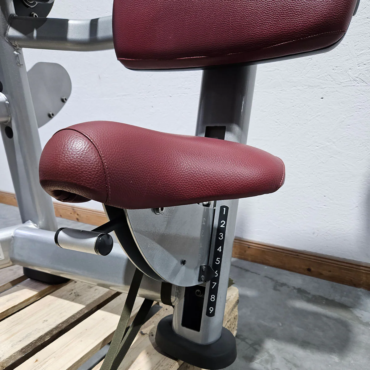 Life Fitness Abdominal Crunch, Bauchmaschine, Bauchmuskelmaschine, Abs Crunch, Signature Series, Rahmenfarbe Silber, gebraucht - überholter Zustand - Image 5