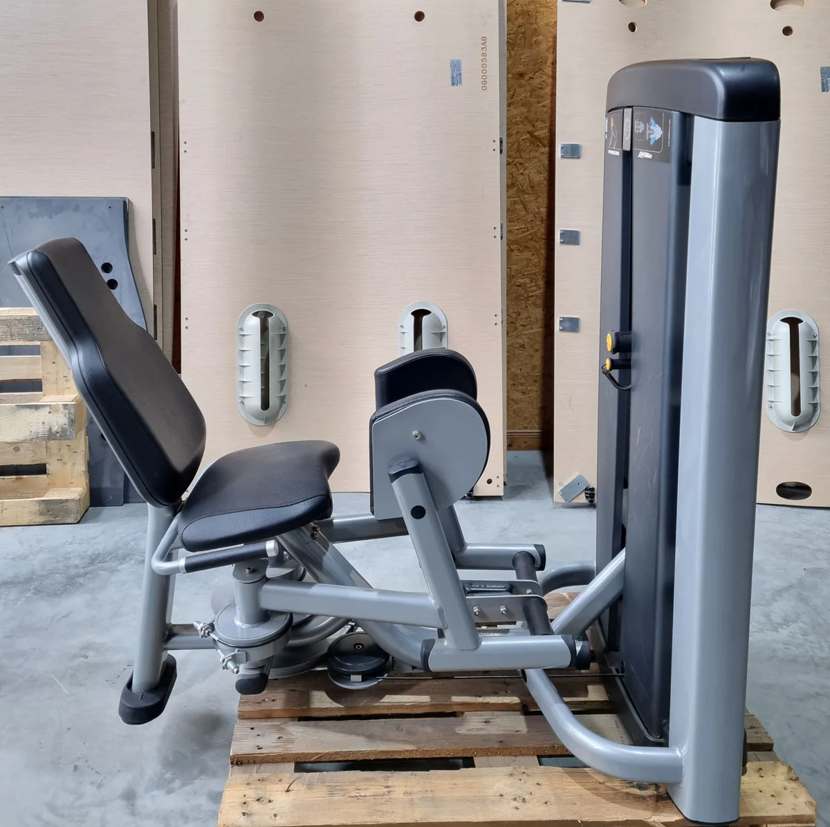 Life Fitness Abduktorenmaschine, Hip Abduction, Insignia Series, Rahmenfarbe Anthrazit, Polster Schwarz, gebraucht - überholter Zustand - Image 4