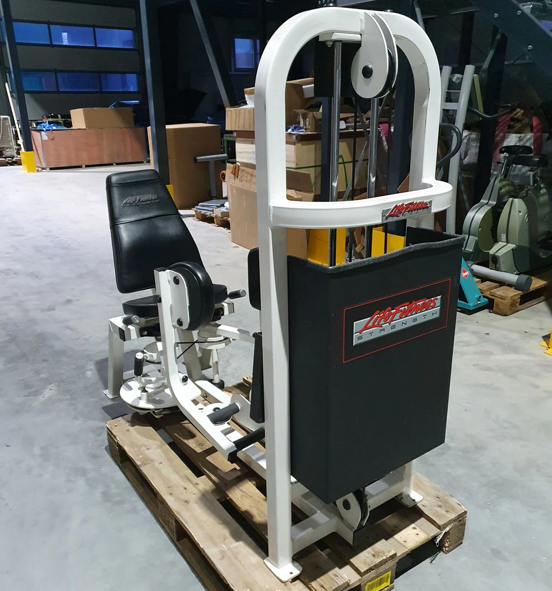 Life Fitness Adduktoren - Abduktorenmaschinen, Hip Abductor and Adductor, 2 Geräte im Set, Rahmen Weiß, Polster Schwarz, gebraucht - überholter Zustand - Image 7