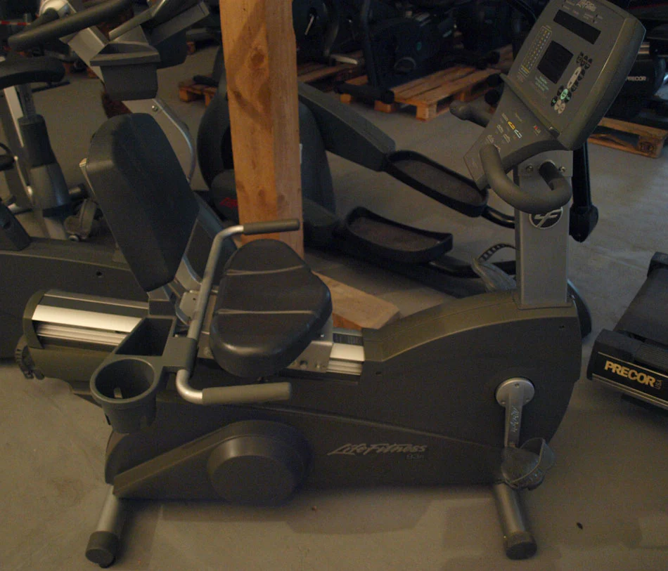 Life Fitness Cardiogeräte Silverline Set, 9 Fitnessgeräte, gebraucht - Image 7