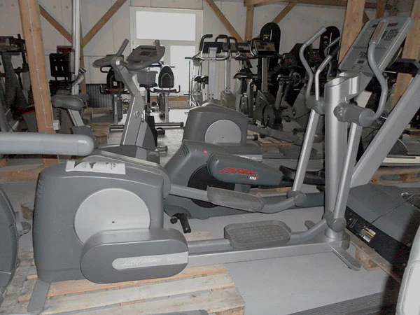 Life Fitness Cardiogeräte Silverline Set, 9 Fitnessgeräte, gebraucht - Image 8