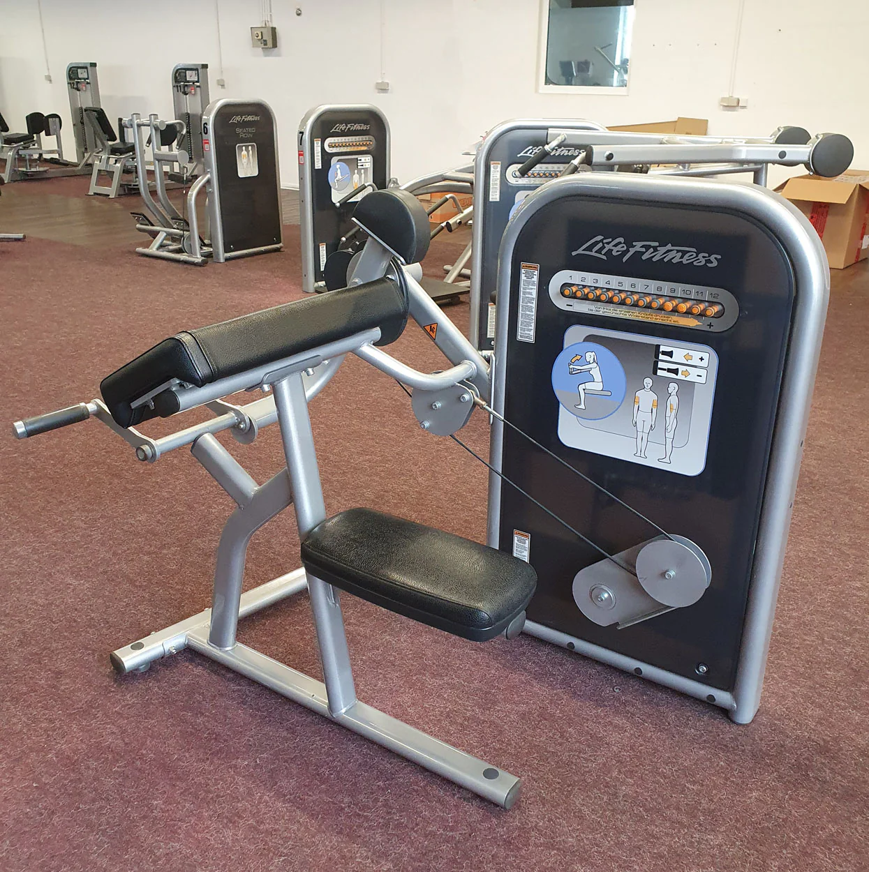 Life Fitness Circuit Serie Gerätezirkel, 10 Kraftgeräte im Set, gebraucht - überholter Zustand - Image 2