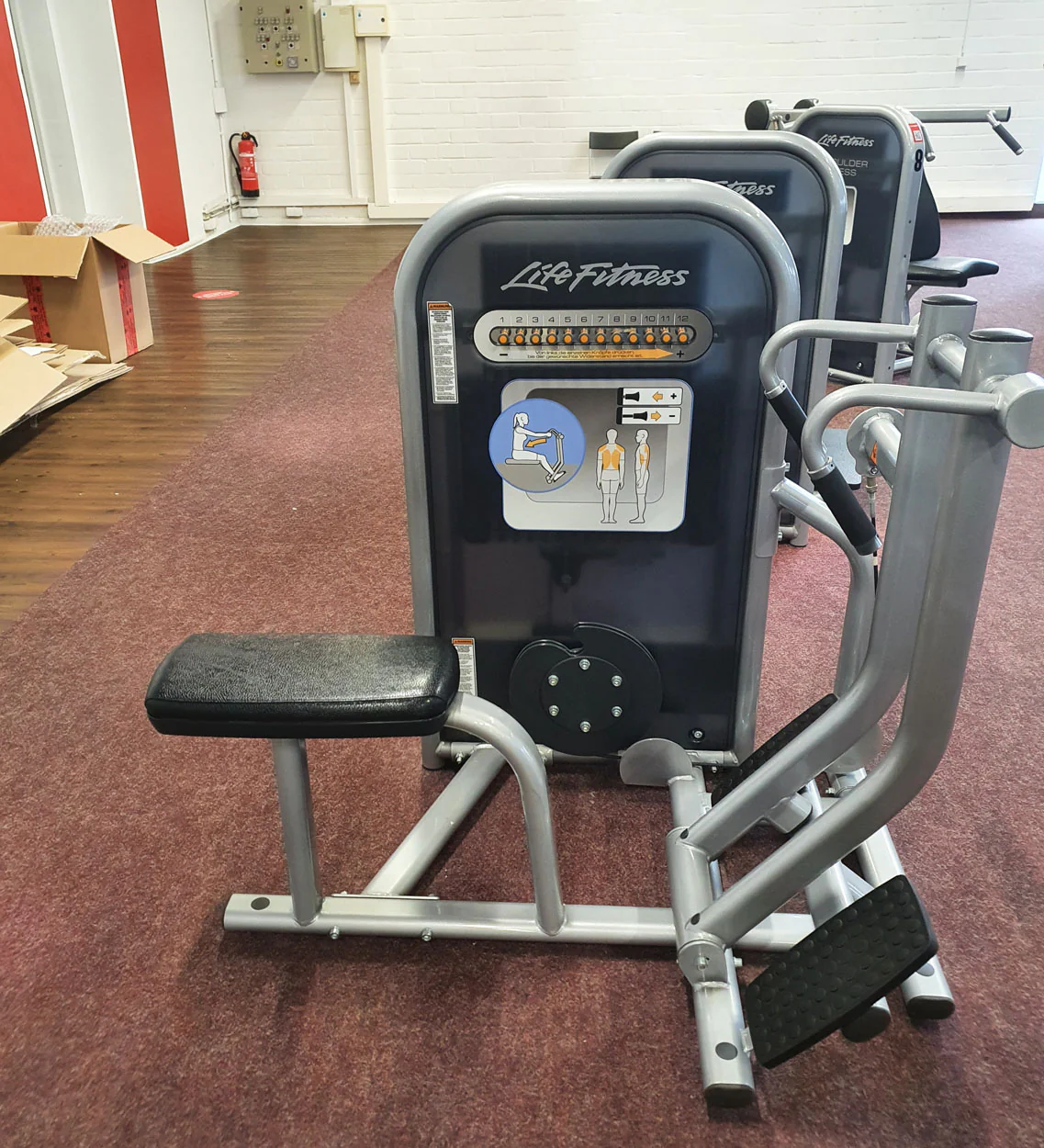 Life Fitness Circuit Serie Gerätezirkel, 10 Kraftgeräte im Set, gebraucht - überholter Zustand - Image 5