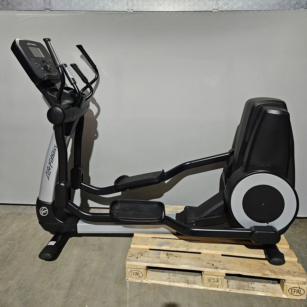 Life Fitness Crosstrainer 95X - Elevation Series 95x - Explore LCD Konsole, gebraucht - überholter Zustand - Image 3