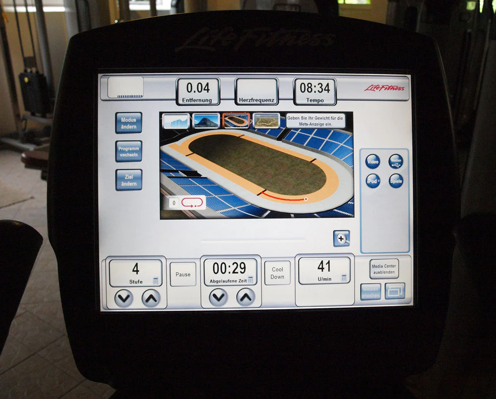 Life Fitness Ergometer 95C - Elevation Series 95c - Engage 15" Touchscreen Konsole, gebraucht - überholter Zustand - Image 6