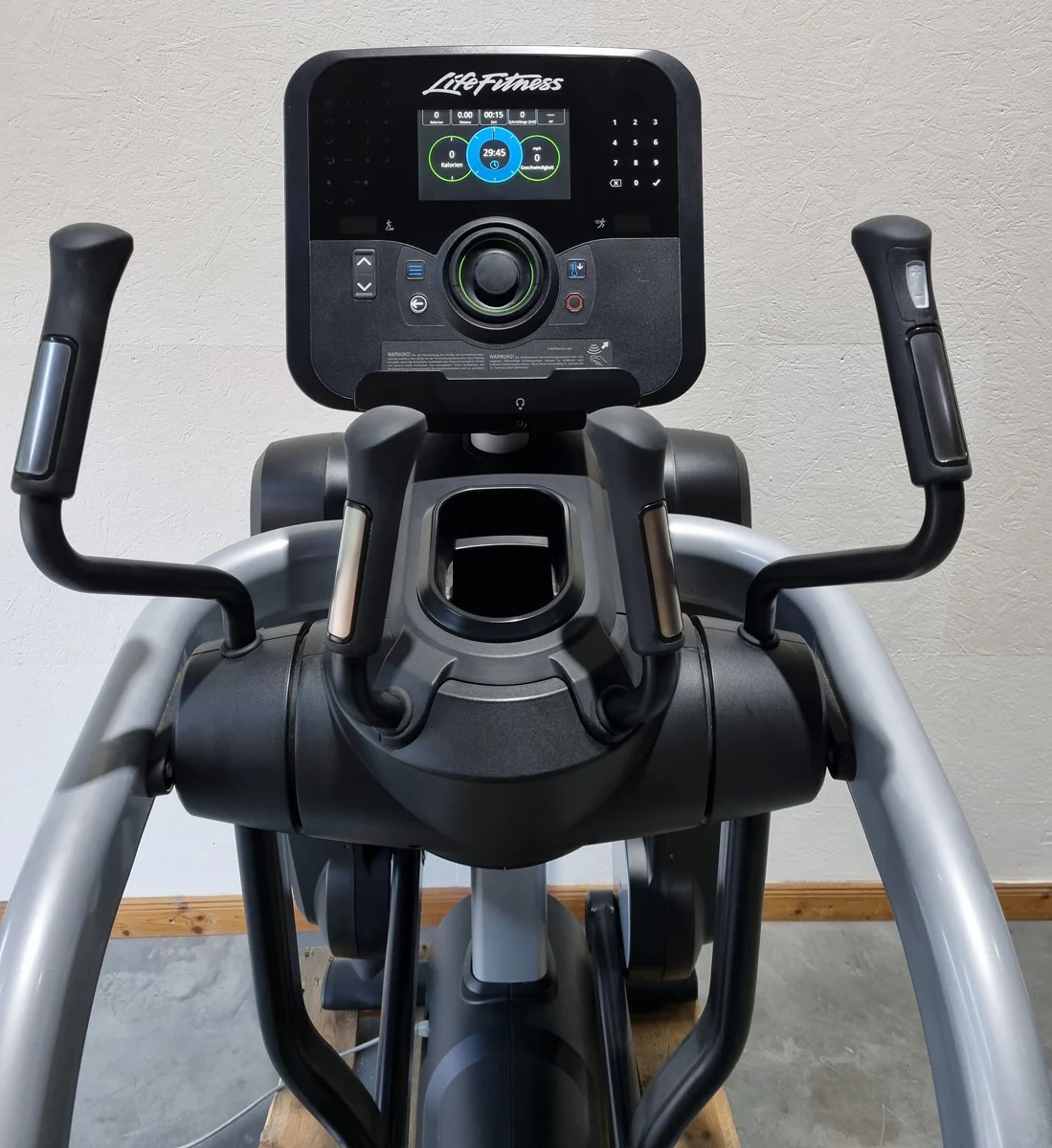 Life Fitness FlexStrider Trainer, Crosstrainer mit variabler Schrittlänge, Elevation Series, Explore Konsole, gebraucht - überholter Zustand - Image 6