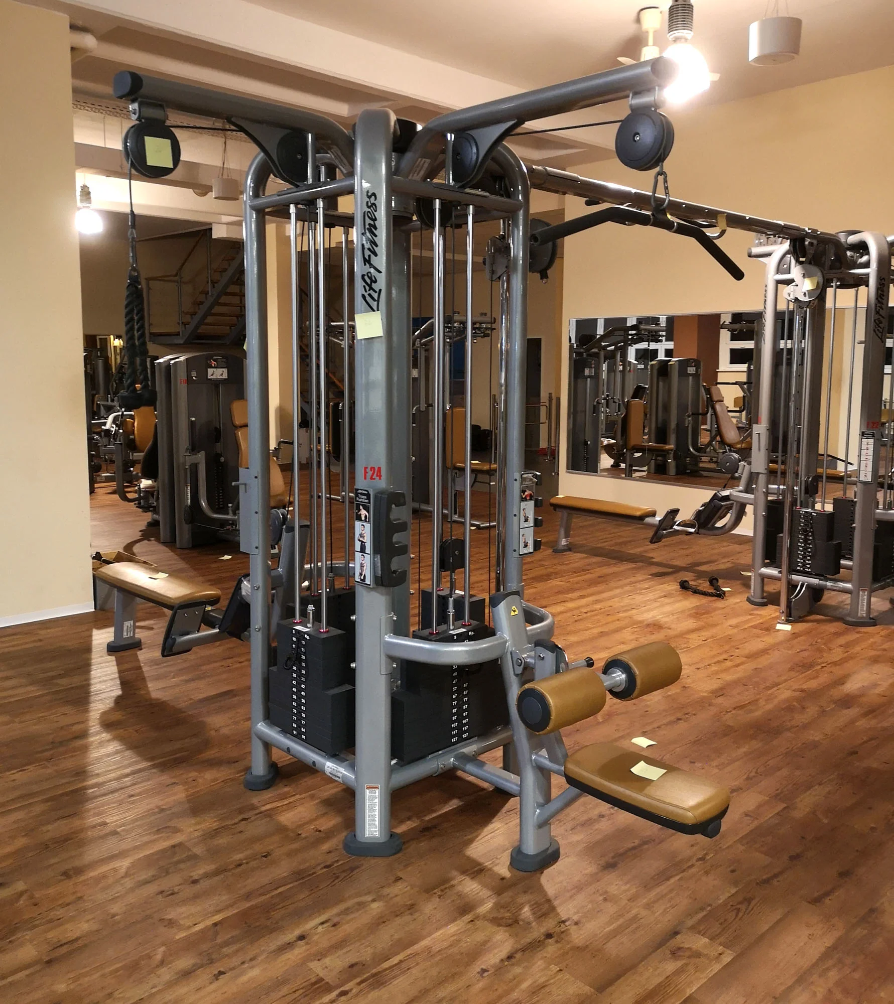 Life Fitness & Hammer Strength - 93 Fitnessgeräte - Kraftgeräte, Cardiogeräte, Plate loaded Geräte, Bänke etc - komplettes Fitnessstudio - gebraucht - TOP Zustand - Image 17