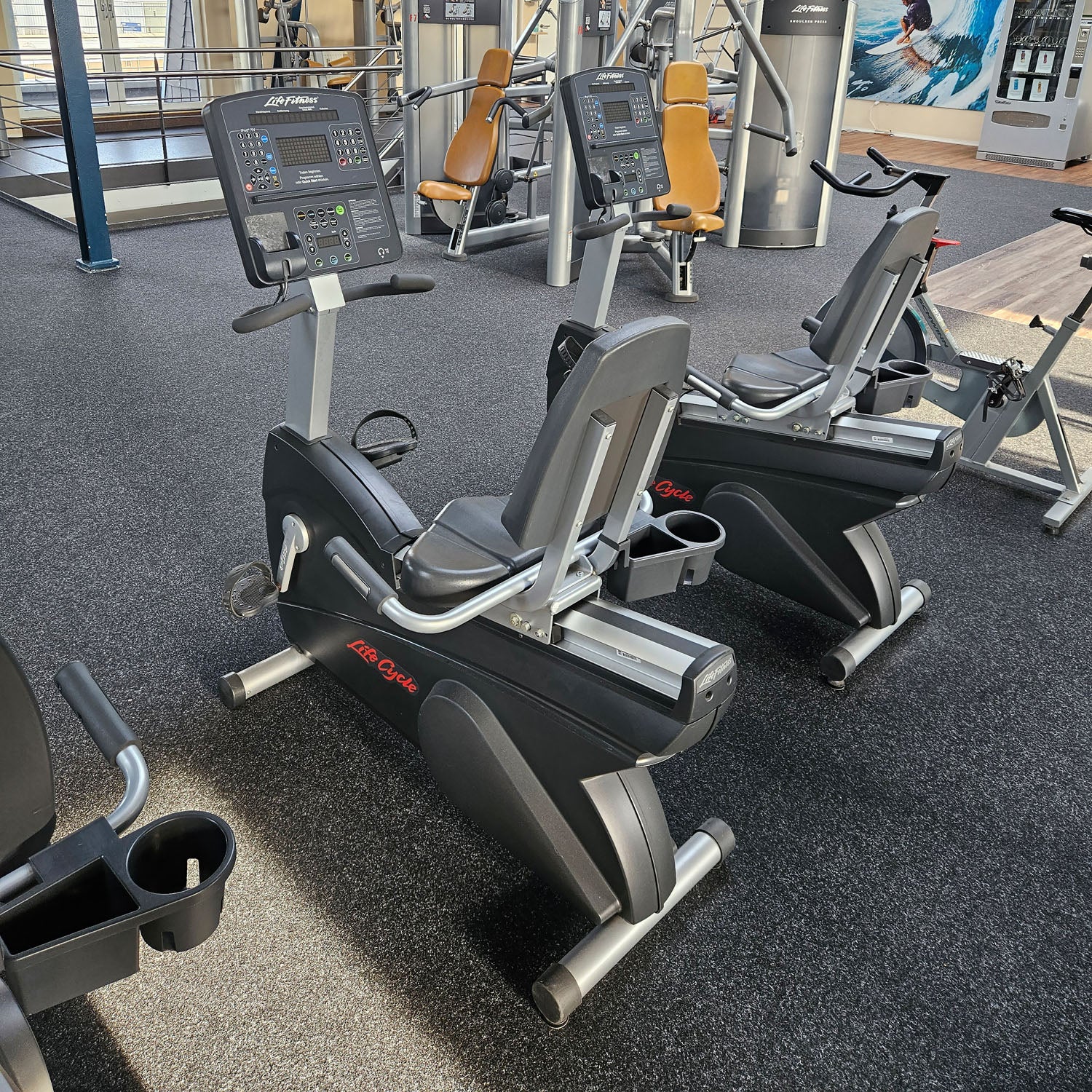 Life Fitness & Hammer Strength - 95 Fitnessgeräte - 105 Stationen, Kraftgeräte, Cardiogeräte, Plate loaded Geräte, Bänke etc - komplettes Fitnessstudio - gebraucht, überholter TOP Zustand - Image 67