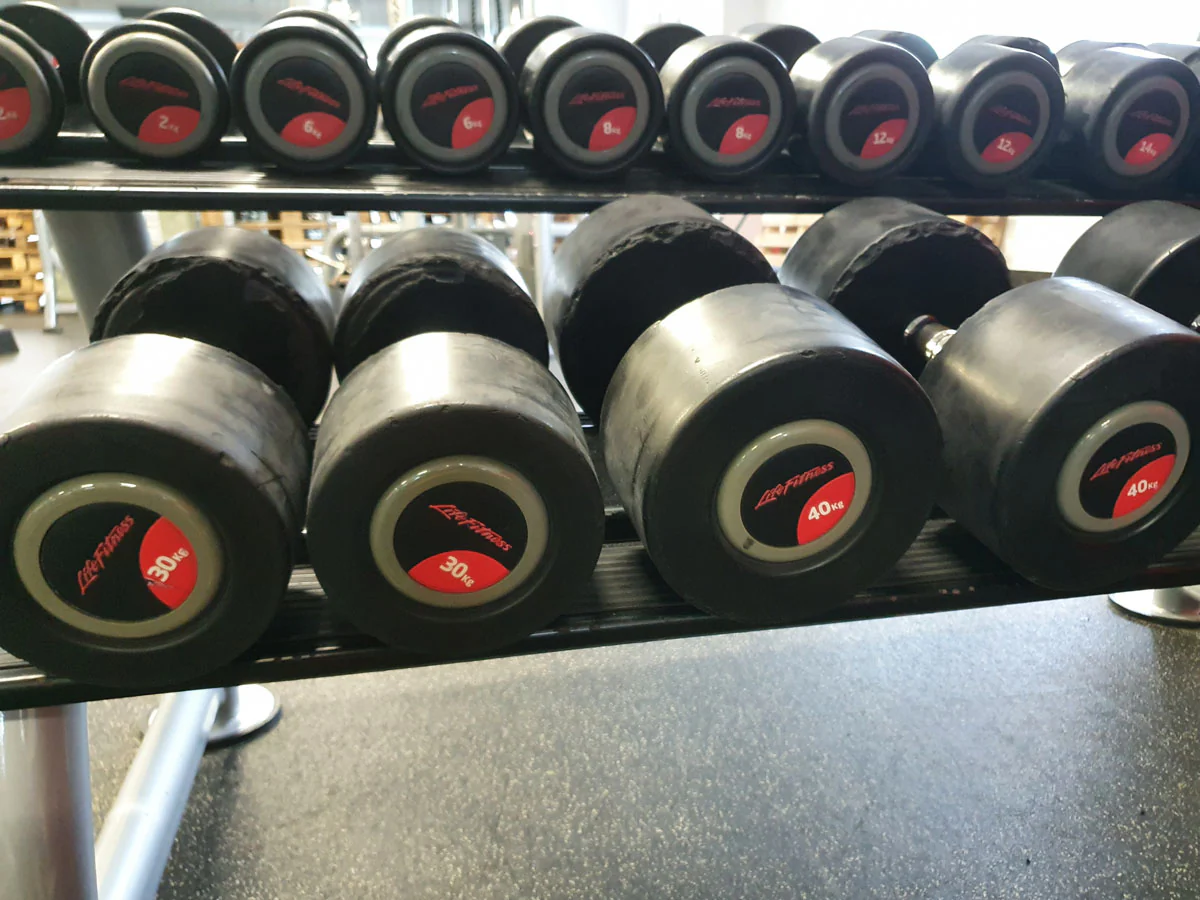 Life Fitness Hantelsatz, gummiert, 2kg bis 40kg in 2kg und 2,5kg Stufen, gebraucht - Image 9