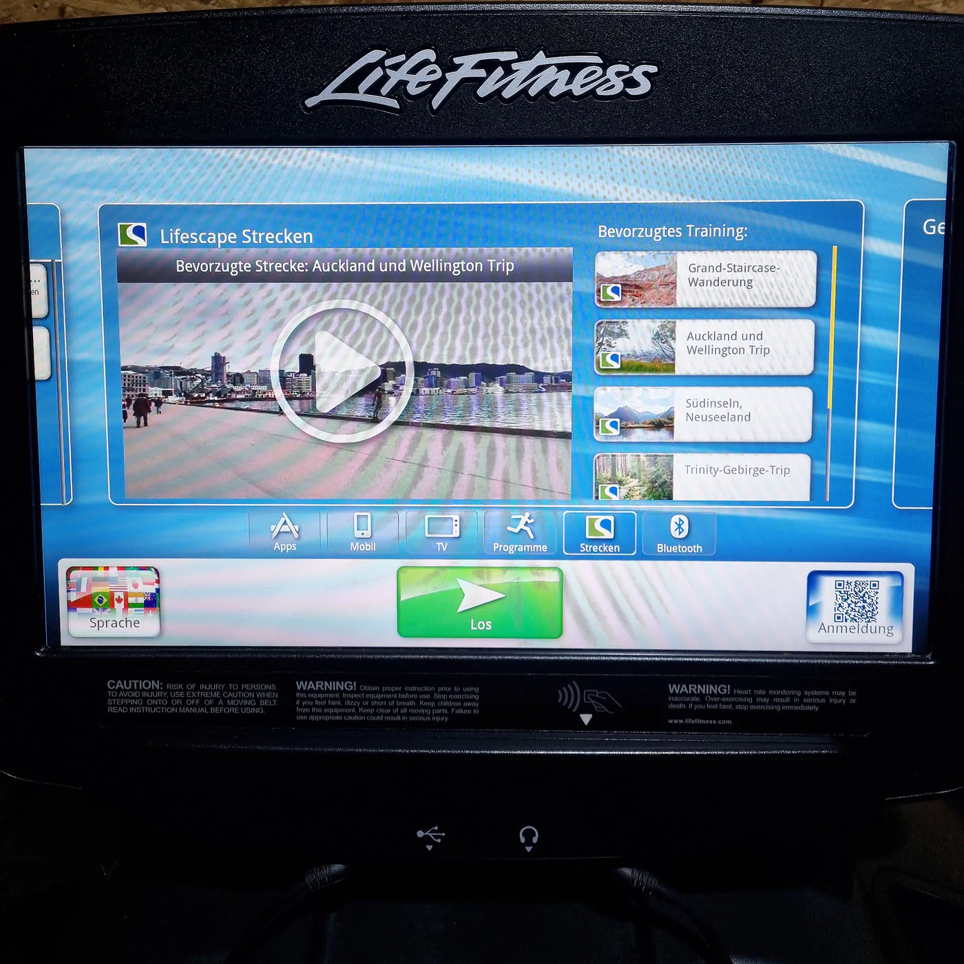 Life Fitness Laufband 95T Treadmill, Discover SE Touch Display Konsole, Elevation Series, gebraucht - überholter Zustand - NEUE Laufdecke - Image 6