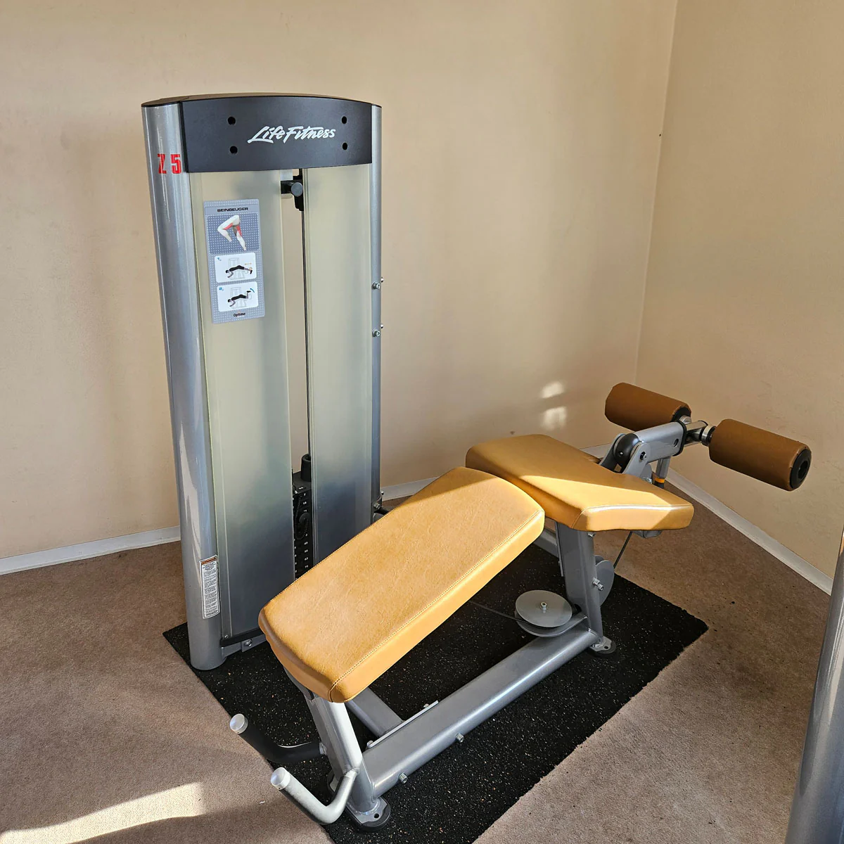Life Fitness Optima Series - 12 Kraftgeräte im Set, 14 Trainingsstationen, Farbe Silber, gebraucht - überholter Zustand - Image 12