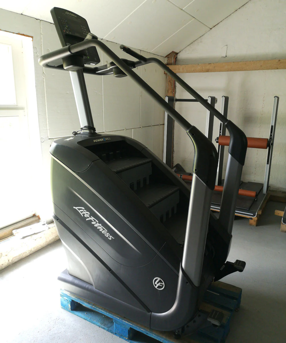 Life Fitness Powermill Climber, Treppe, Stepper, Climbmill, Nur 2 Jahre alt, 1 Jahr in Nutzung, Top Zustand, Farbe Titanium Storm, gebraucht - Image 8