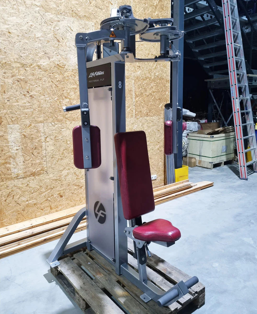 Life Fitness Pro 2 Butterfly, Pectoral Fly Hammer Strenght, Rahmenfarbe Silber, Polsterfarbe Rot, gebraucht - überholter Zustand - Image 4