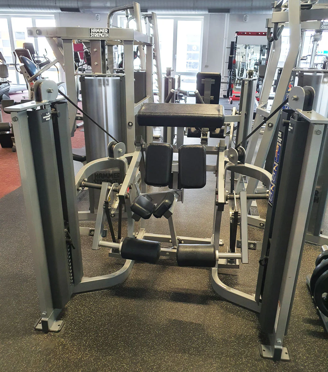 Life Fitness Pro2 und Hammer Strength - 15 Kraftgeräte im Set, Rahmen Silber, gebraucht - überholter Zustand - Image 13