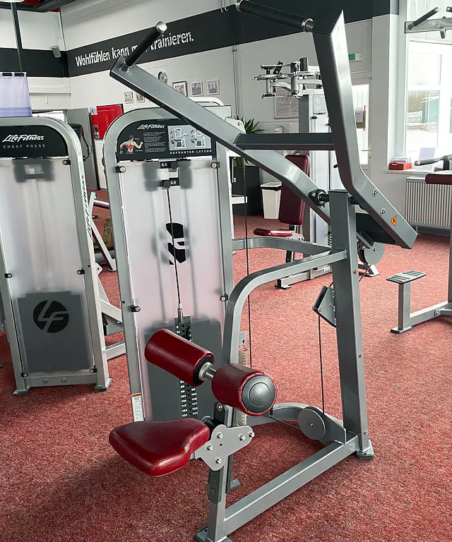 Life Fitness Pro2 und Hammer Strength - 15 Kraftgeräte im Set, Rahmen Silber, gebraucht - überholter Zustand - Image 17