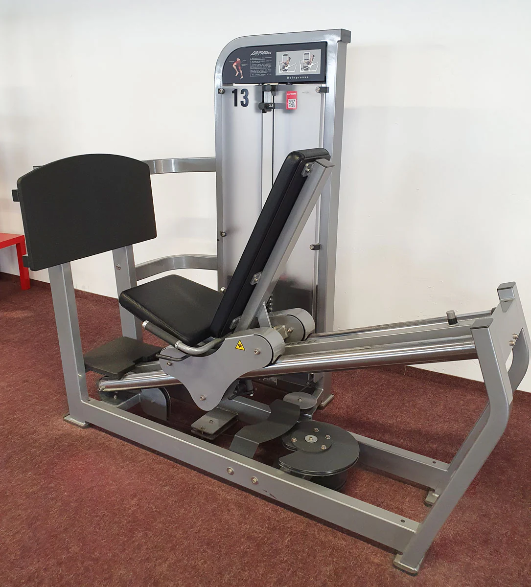 Life Fitness Pro2 und Hammer Strength - 15 Kraftgeräte im Set, Rahmen Silber, gebraucht - überholter Zustand - Image 2