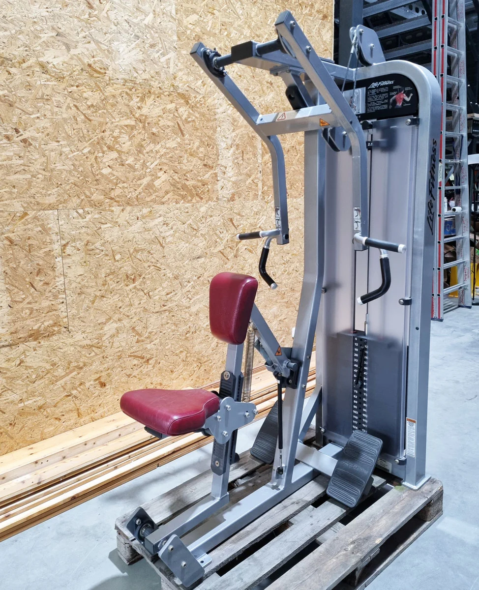 Life Fitness Rudern mit Bruststütze, Row, Pro2 Serie, Rahmenfarbe Silber, Polsterfarbe Rot, gebraucht - überholter Zustand - Image 3