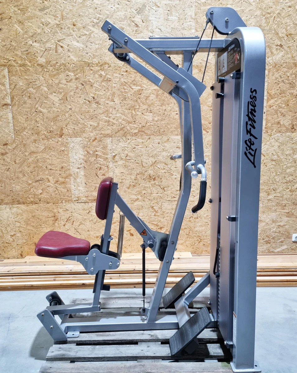 Life Fitness Rudern mit Bruststütze, Row, Pro2 Serie, Rahmenfarbe Silber, Polsterfarbe Rot, gebraucht - überholter Zustand - Image 4