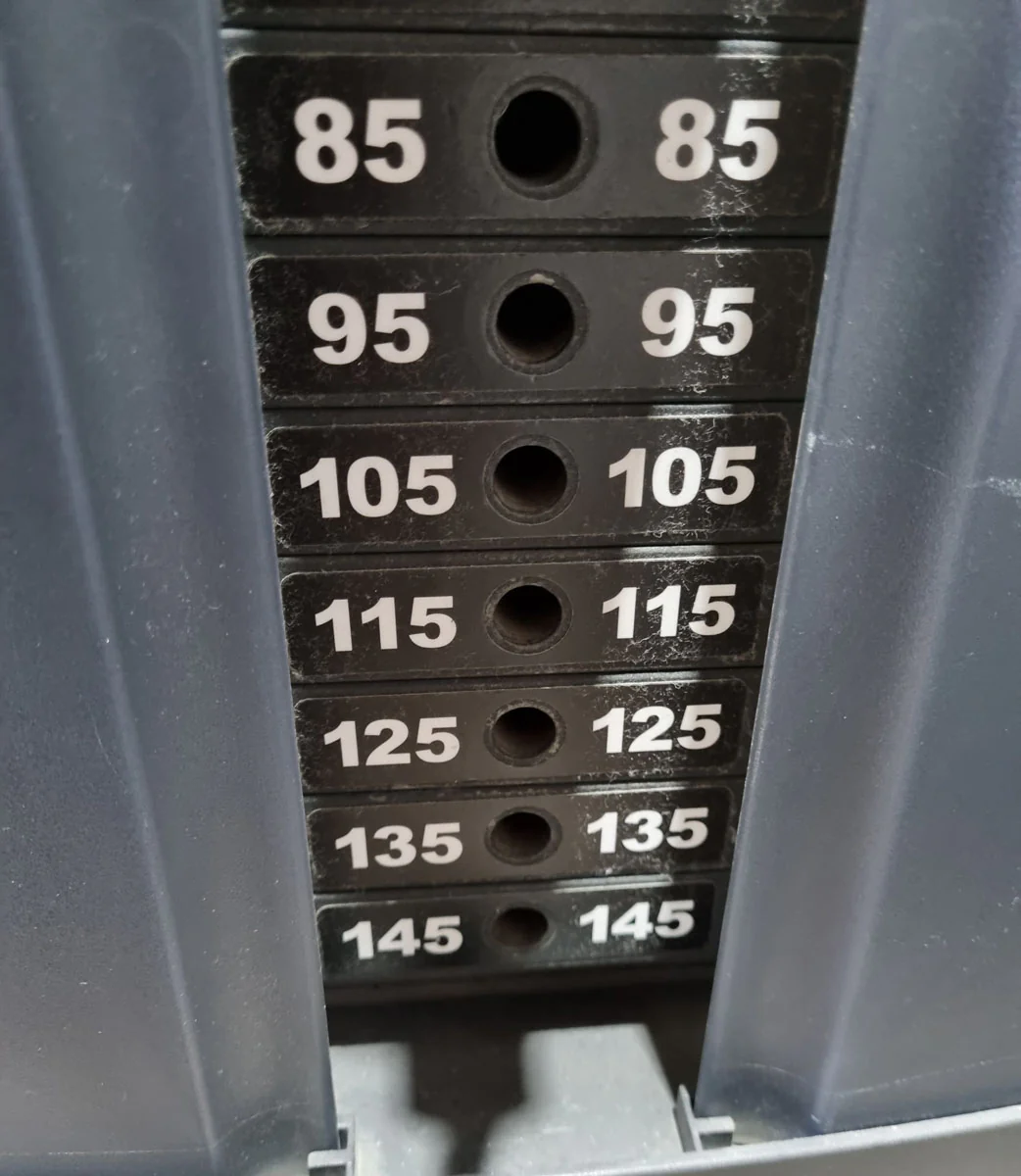 Life Fitness Rudern mit Bruststütze, Row - Rear Deltoid, Signature Series, 145kg Gewichtsblock, Rahmenfarbe Silber, gebraucht - überholter Zustand - Image 11