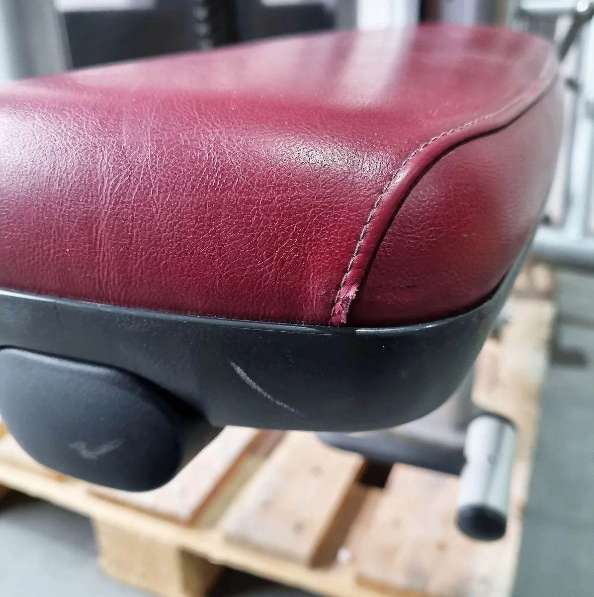 Life Fitness Rudern mit Bruststütze, Row - Rear Deltoid, Signature Series, 145kg Gewichtsblock, Rahmenfarbe Silber, gebraucht - überholter Zustand - Image 14