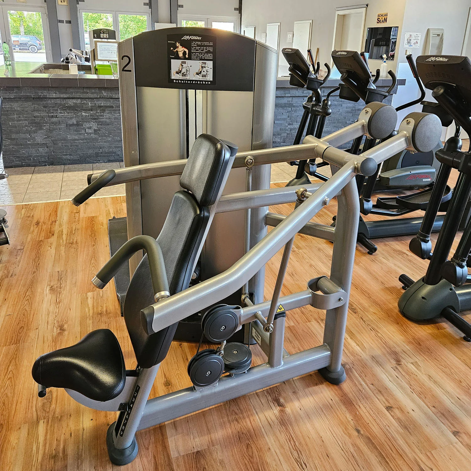 Life Fitness Schulterpresse, Shoulder Press, Overhead Press, Signature Series, Rahmenfarbe Silber, gebraucht - überholter Zustand - Image 2