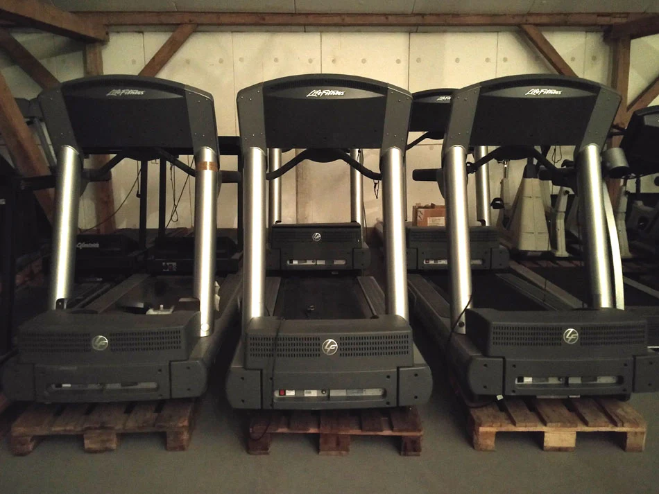 Life Fitness Silverline Cardiogerätepark, 7 Cardiogeräte, gebraucht - überholter Zustand - Image 7