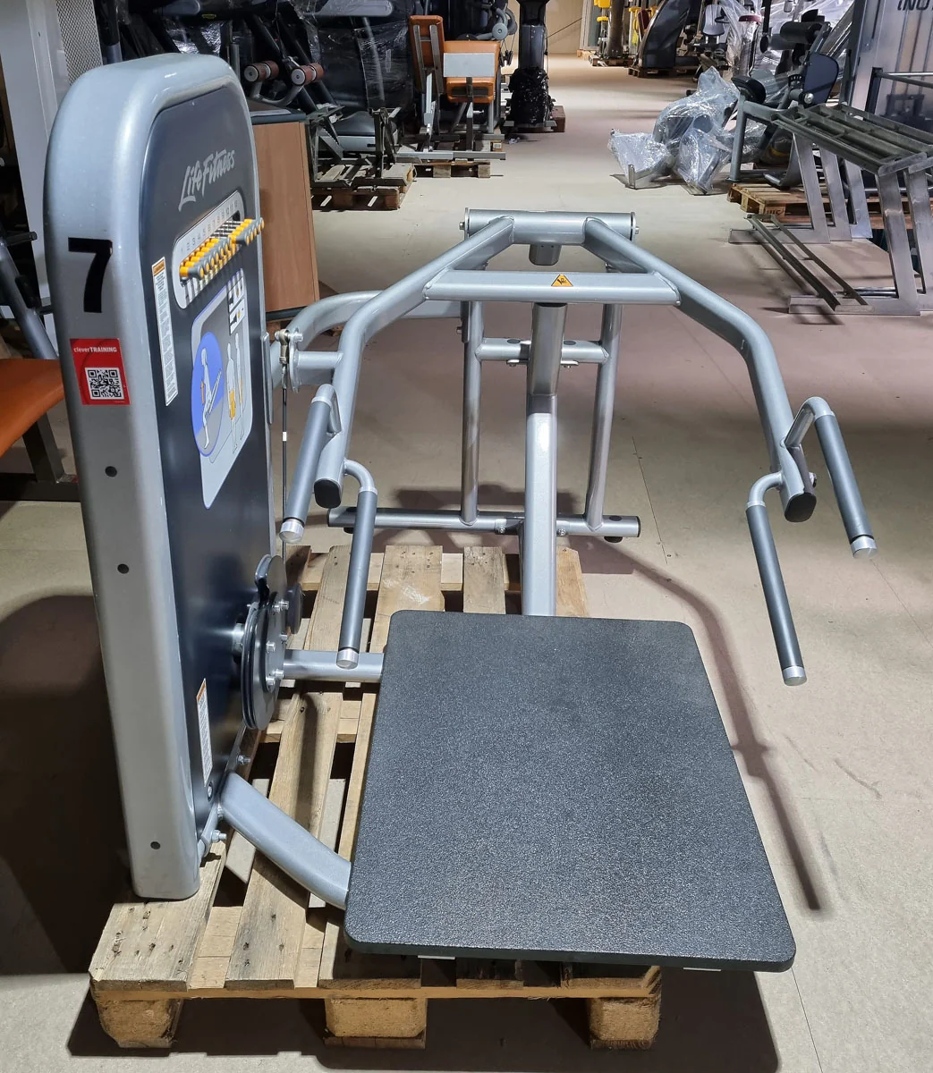 Life Fitness Squat Kniebeuge Maschine, Circuit Serie, Rahmenfarbe Silber, gebraucht - überholter Zustand - Image 2