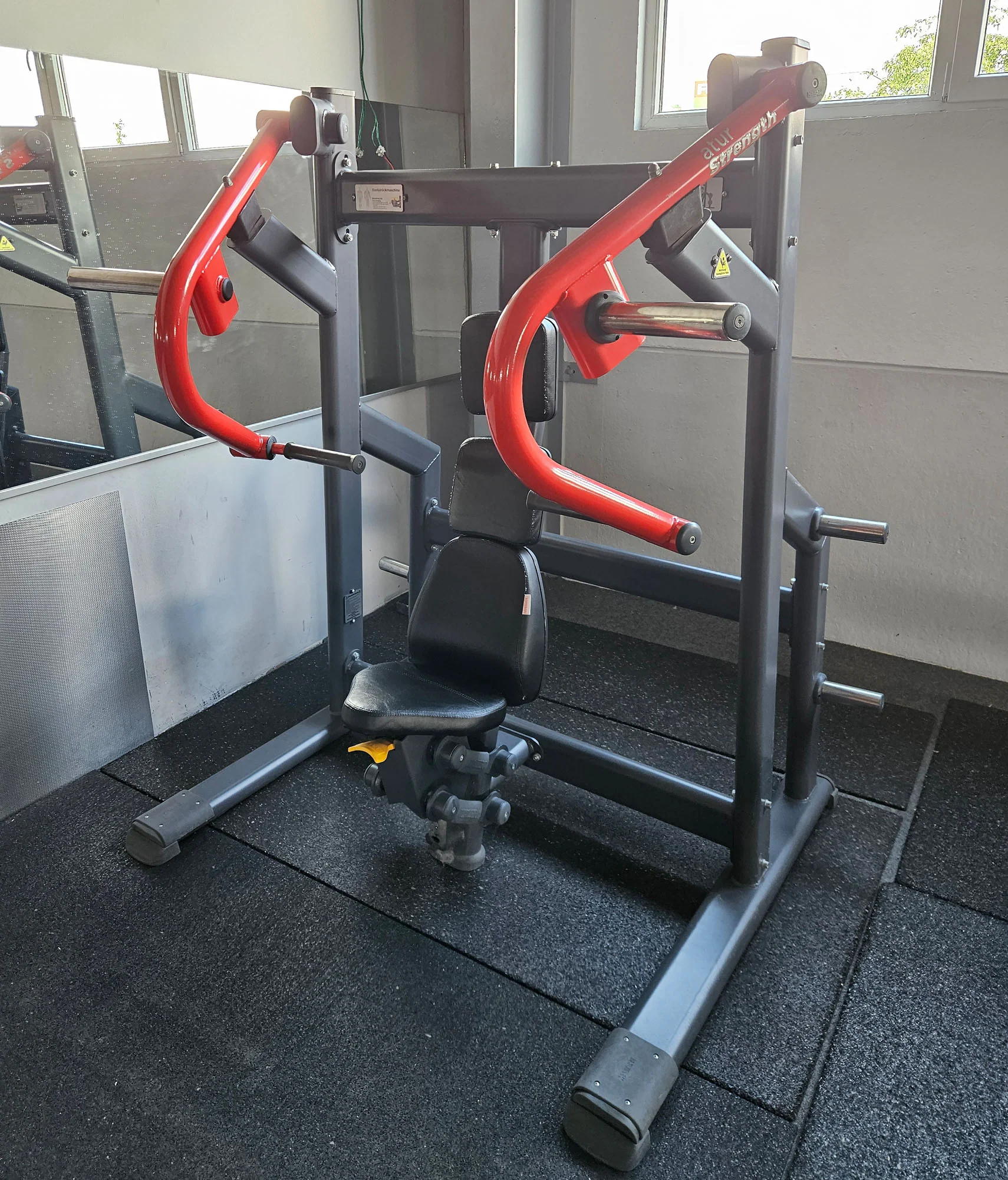 Master Sport Plate loaded Set, 10 Kraftgeräte, Farbe Schwarz und Rot, gebraucht - geprüfter Zustand - Image 11