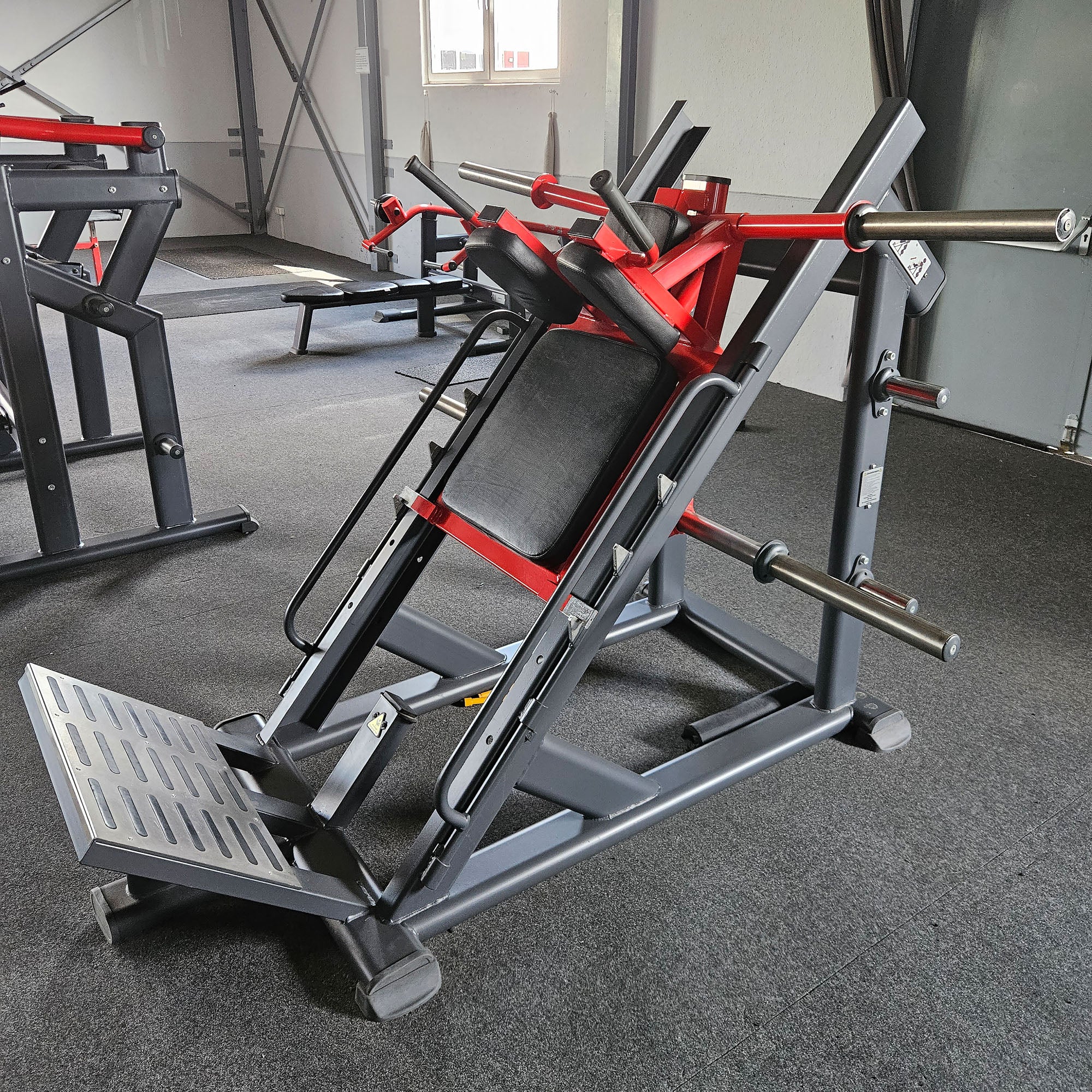 Master Sport Plate loaded Set, 10 Kraftgeräte, Farbe Schwarz und Rot, gebraucht - geprüfter Zustand - Image 31