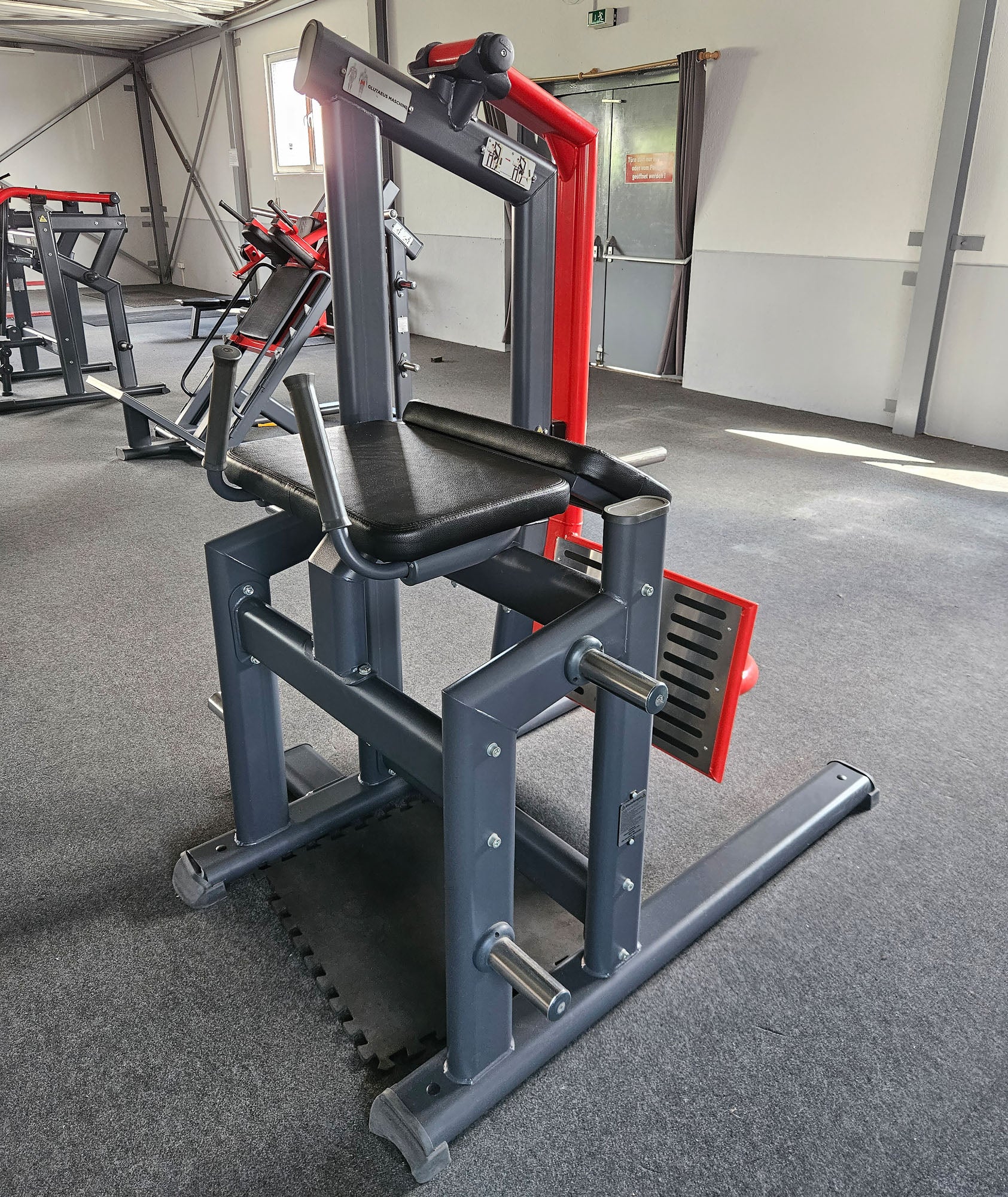 Master Sport Plate loaded Set, 10 Kraftgeräte, Farbe Schwarz und Rot, gebraucht - geprüfter Zustand - Image 38