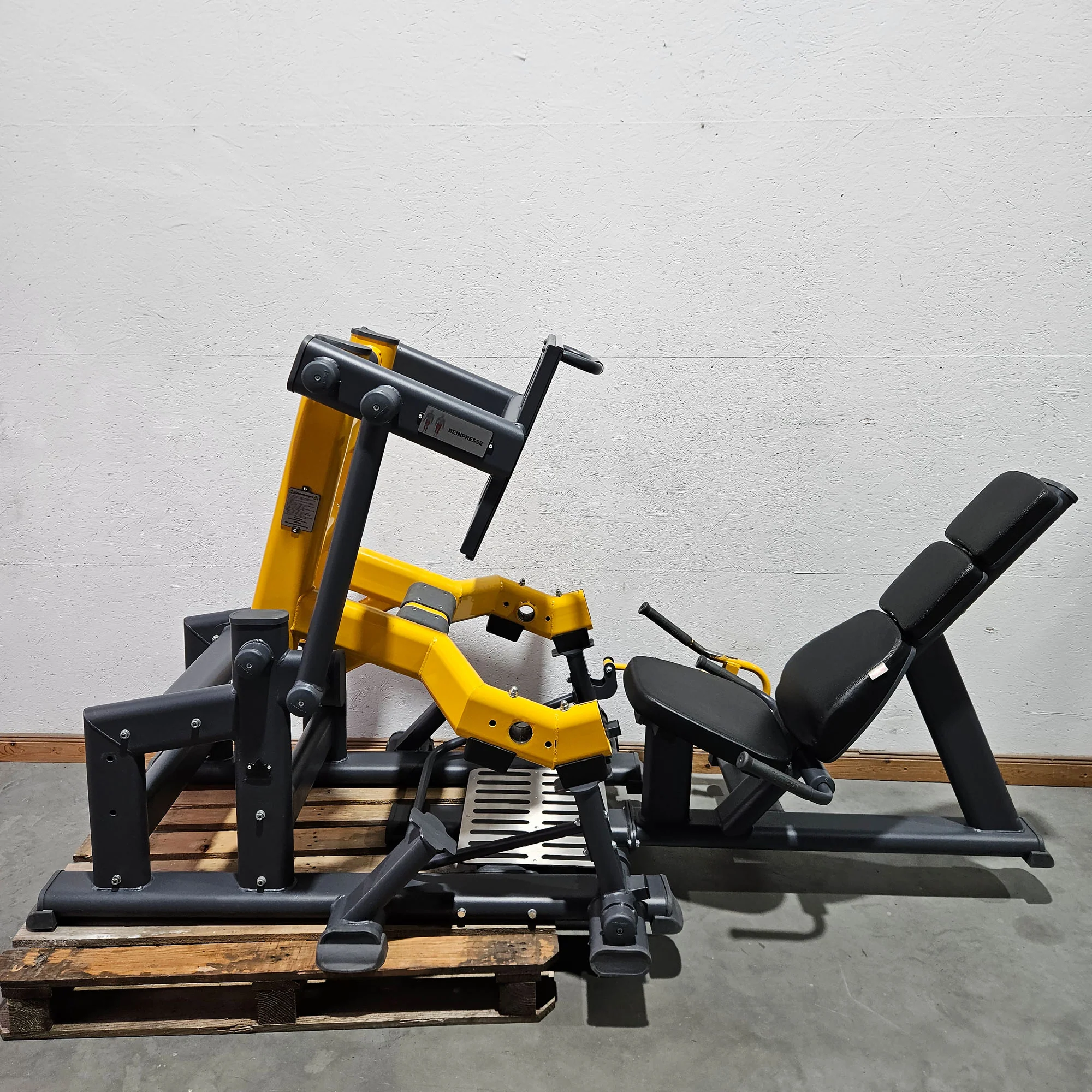 Master Sport Plate loaded Set, 14 Kraftgeräte, Farbe Schwarz/Anthrazit und Gelb, gebraucht - geprüfter Zustand - Image 28