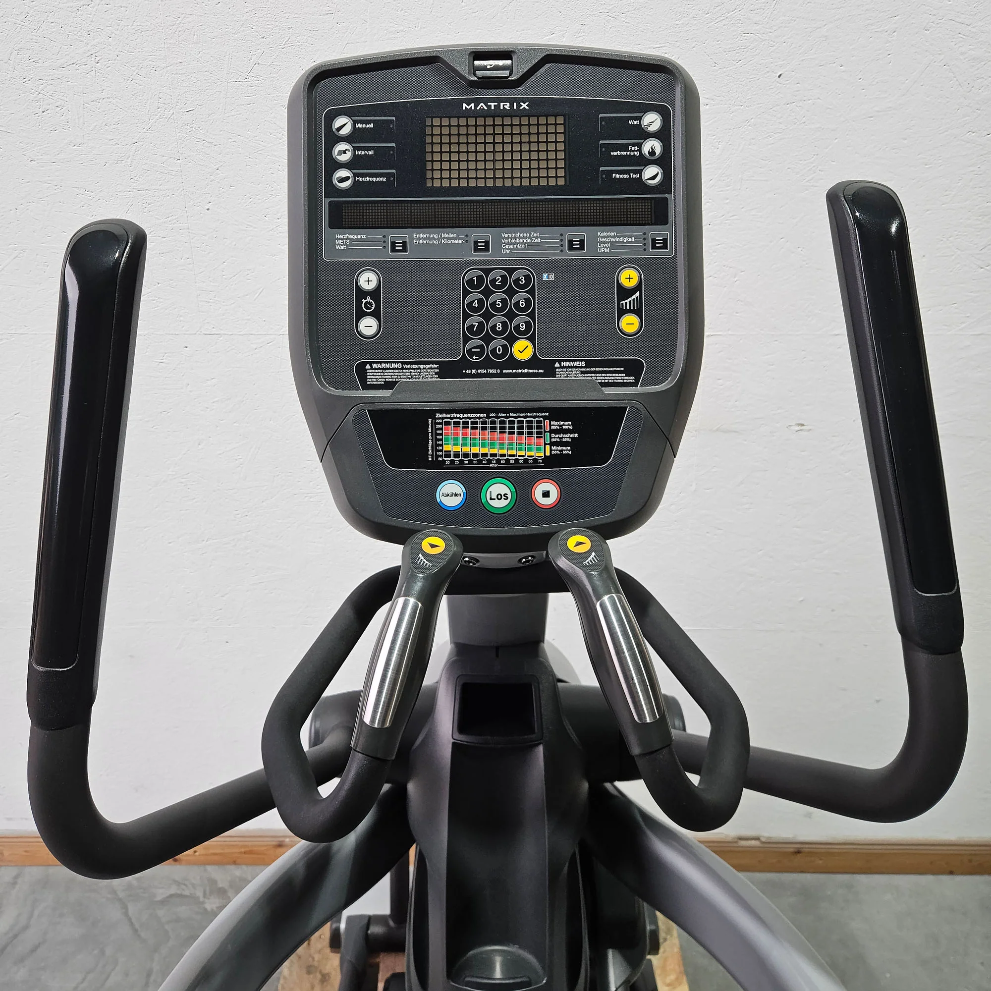 Matrix A3X bzw E3X Crosstrainer, Ascent Trainer, Suspension Elliptical Trainer, LED Display, Farbe Silber, gebraucht - überholter Zustand - Image 6